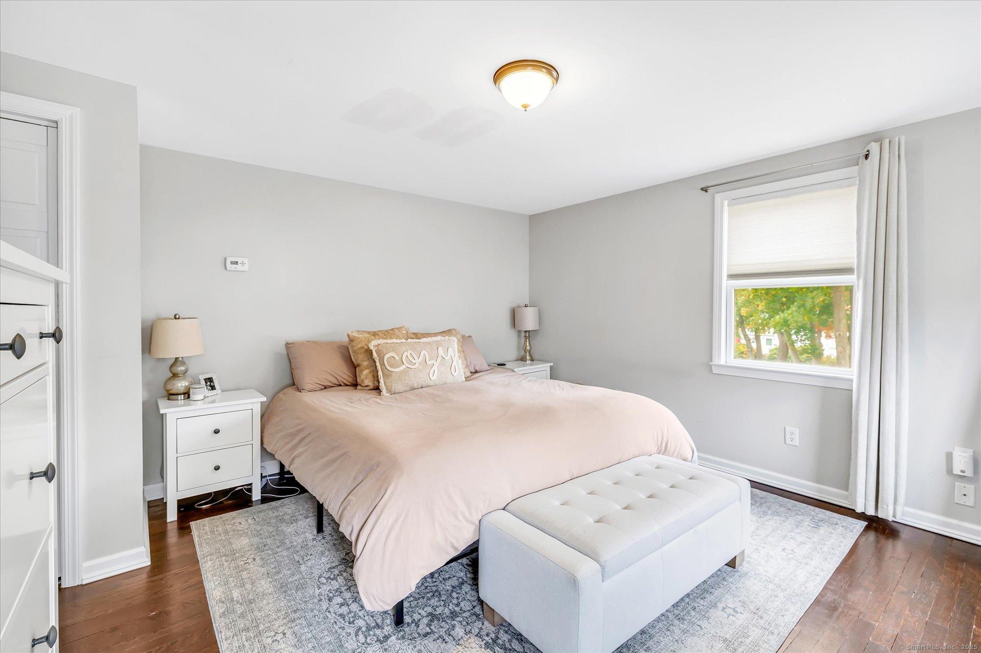 Stratford, Connecticut, 06614, United States, 3 Bedrooms Bedrooms, ,2 BathroomsBathrooms,Residential,For Sale,1978049