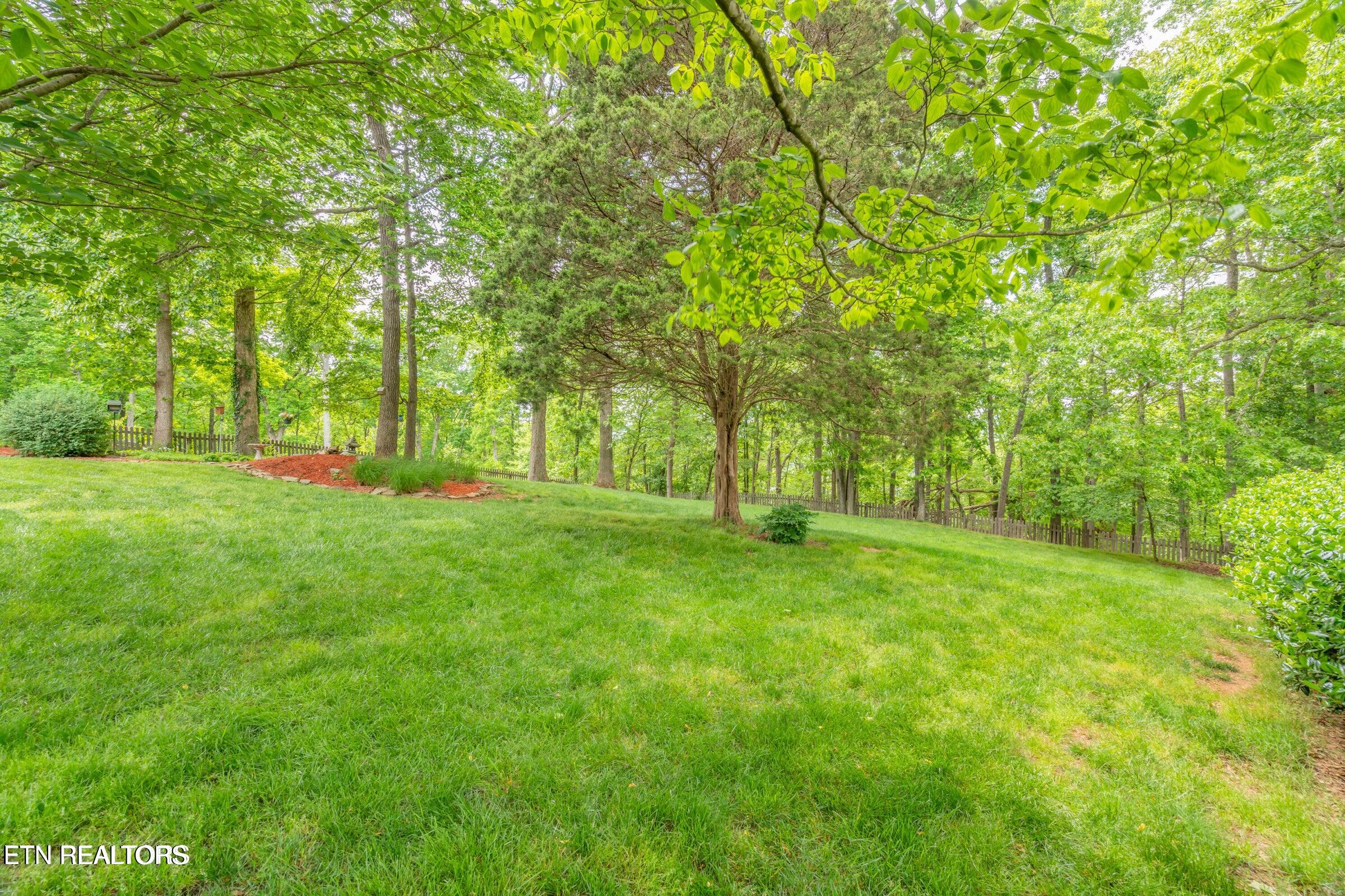 Kingston, Tennessee, 37763, United States, 3 Bedrooms Bedrooms, ,3 BathroomsBathrooms,Residential,For Sale,1897842