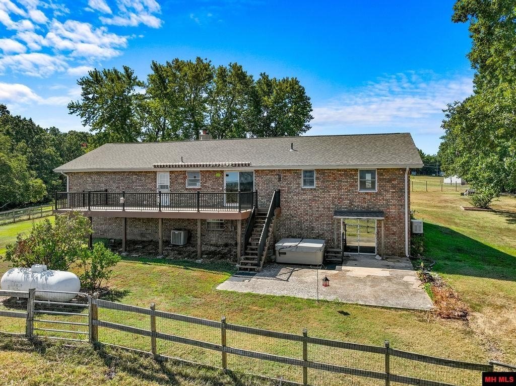 Gainesville, Missouri, 65655, United States, 4 Bedrooms Bedrooms, ,3 BathroomsBathrooms,Residential,For Sale,1979779