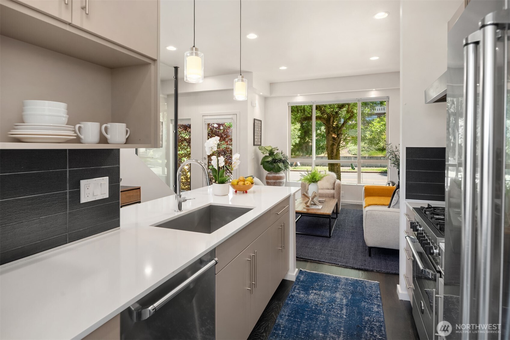 Seattle, Washington, 98122, United States, 3 Bedrooms Bedrooms, ,2 BathroomsBathrooms,Residential,For Sale,1856144