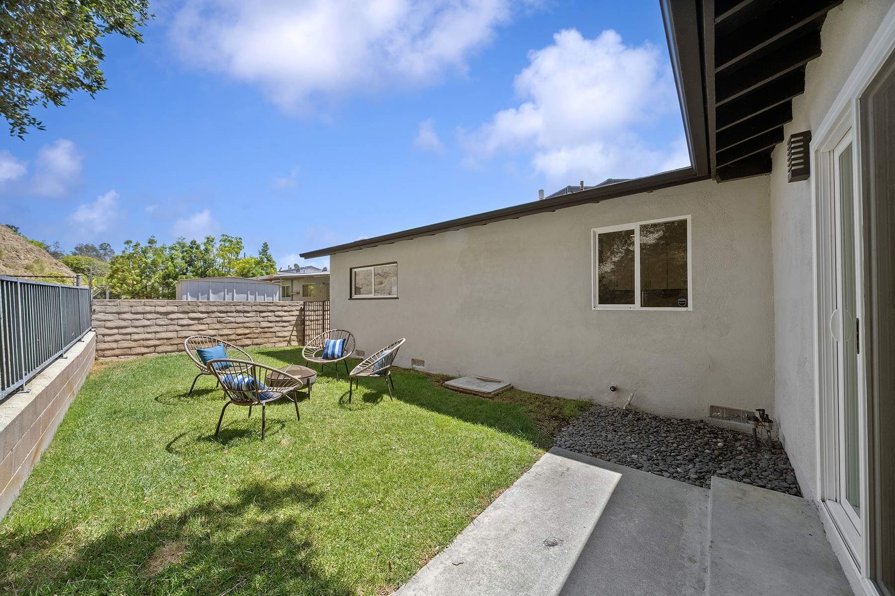  2761 Lompoc St - 物件實景