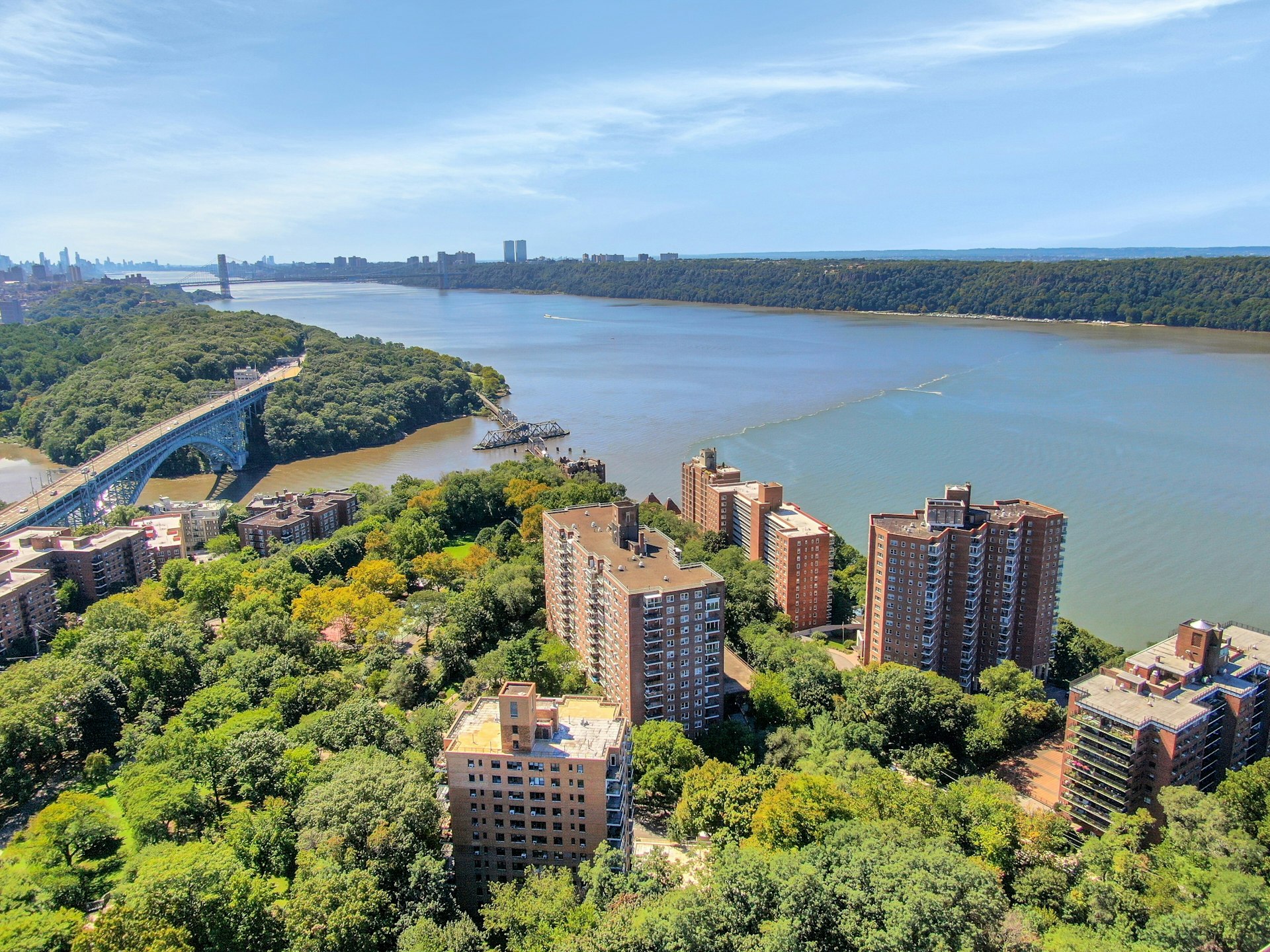  735 Kappock Street - 物件實景