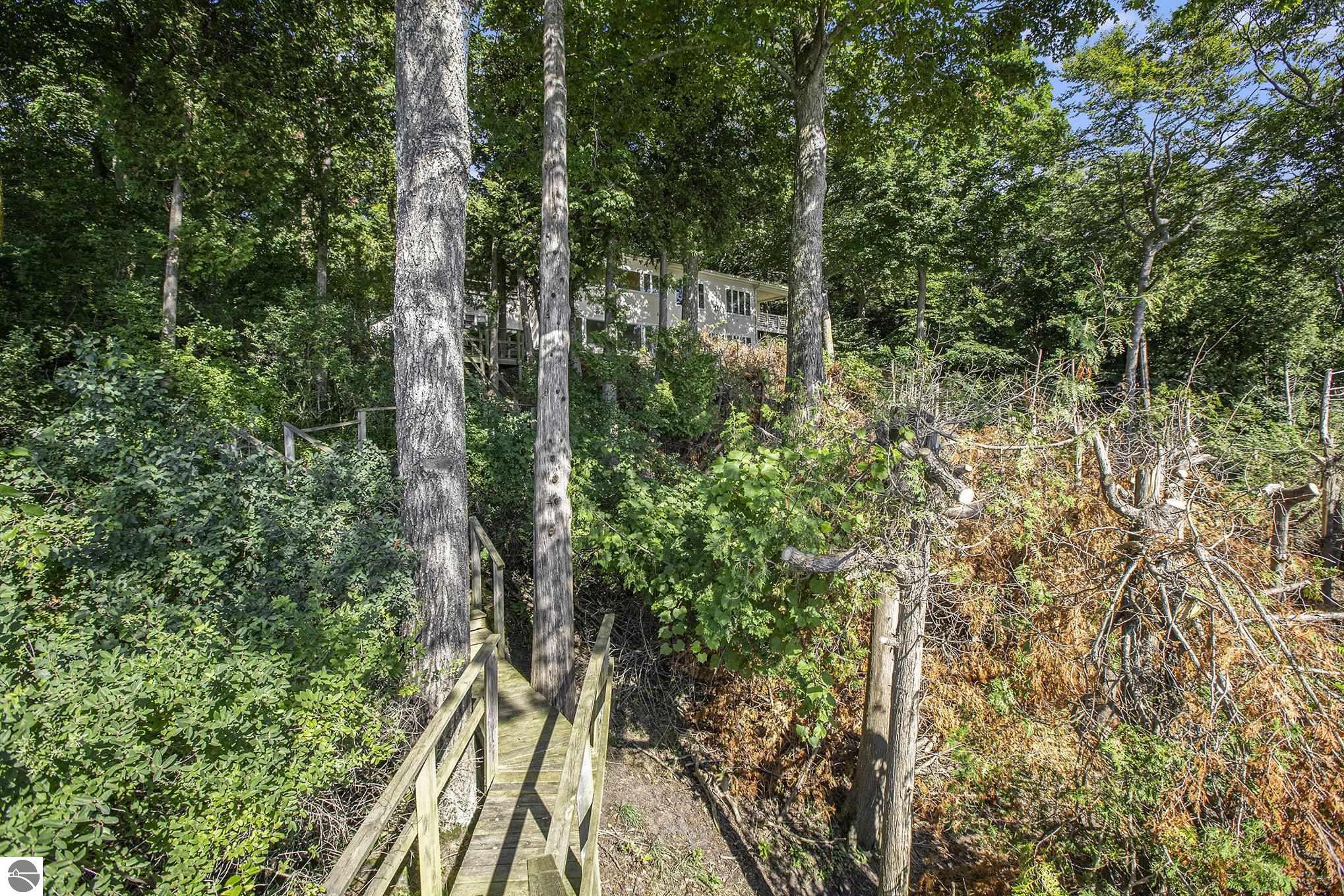 Frankfort, Michigan, 49635-9746, United States, 7 Bedrooms Bedrooms, ,5 BathroomsBathrooms,Residential,For Sale,1975140