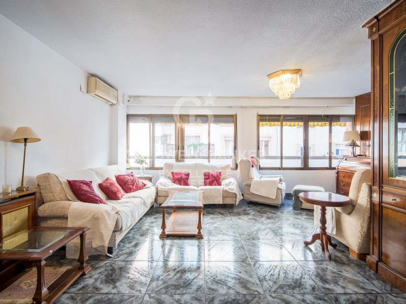 Valencia, Comunidad Valenciana, ES, 4 Bedrooms Bedrooms, ,2 BathroomsBathrooms,Residential,For Sale,1821099