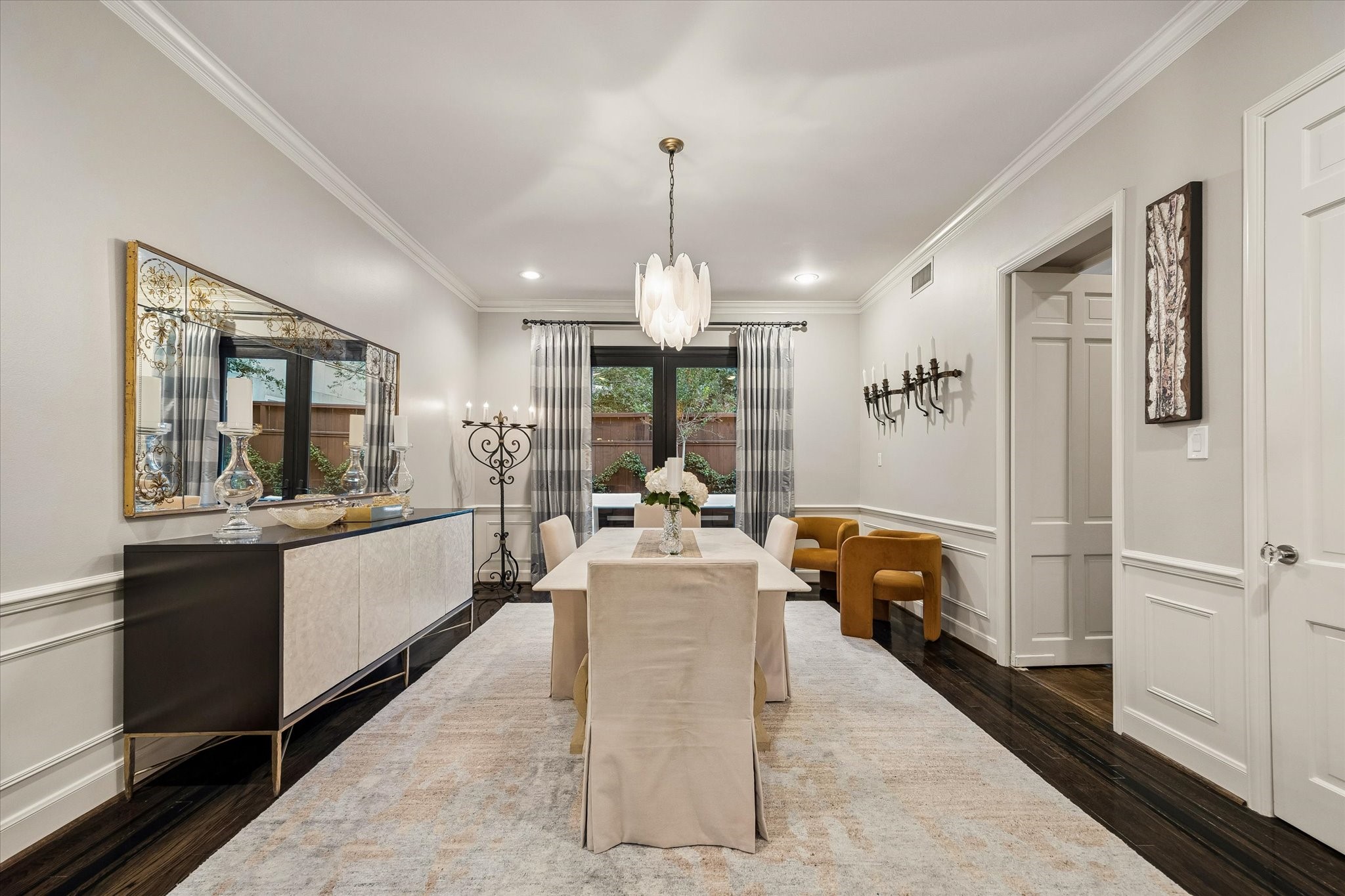  991 S Post Oak Lane - 物件實景
