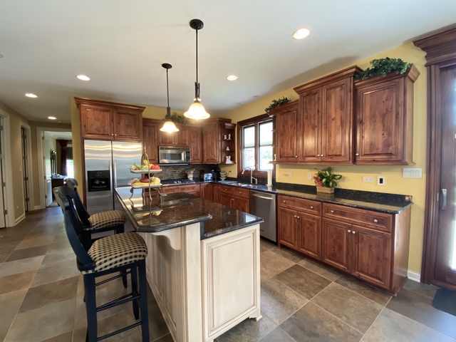 Mokena, Illinois, 60448, United States, 5 Bedrooms Bedrooms, ,4 BathroomsBathrooms,Residential,For Sale,1915819