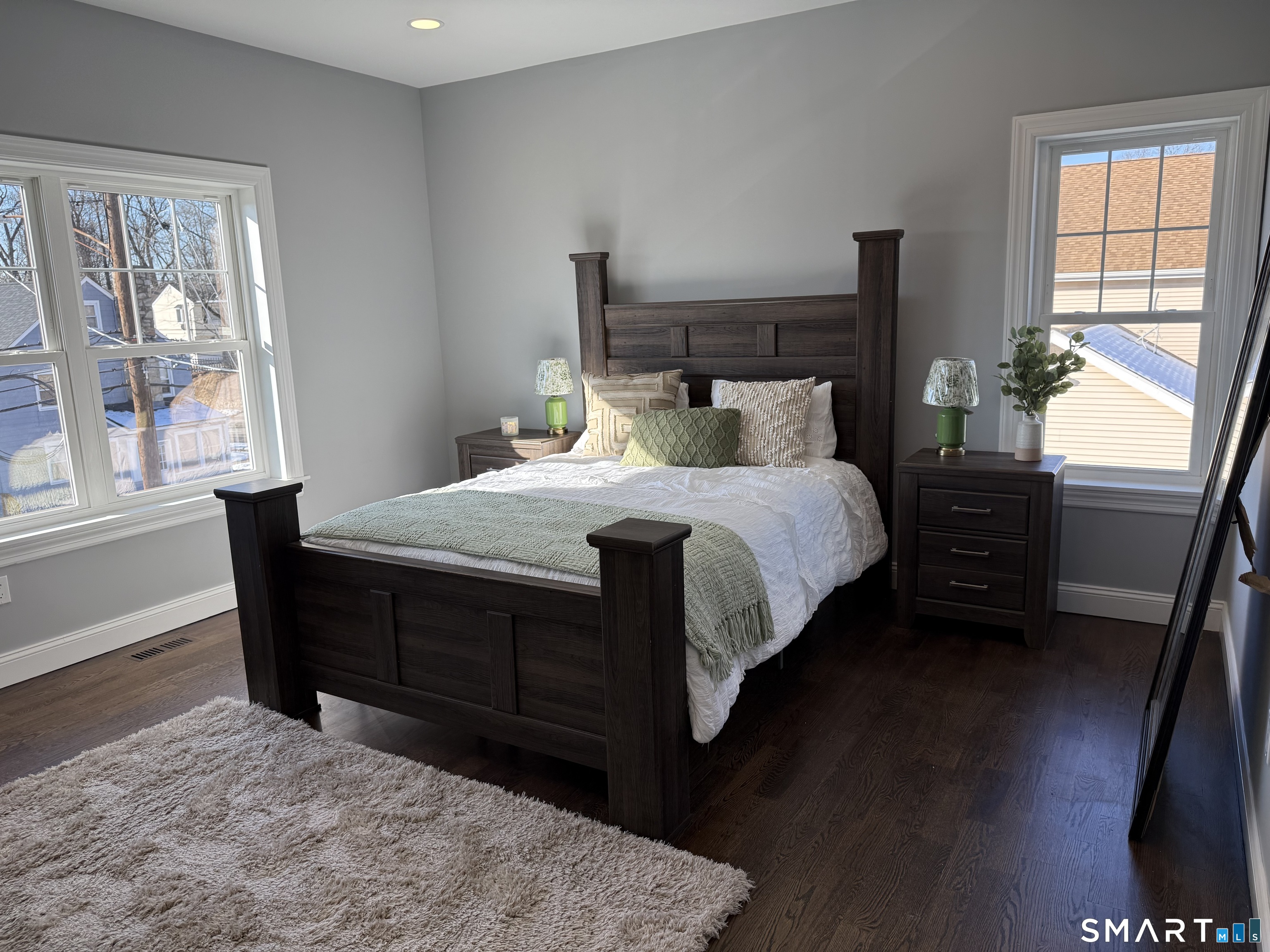 Bridgeport, Connecticut, 06606, United States, 4 Bedrooms Bedrooms, ,3 BathroomsBathrooms,Residential,For Sale,1979234