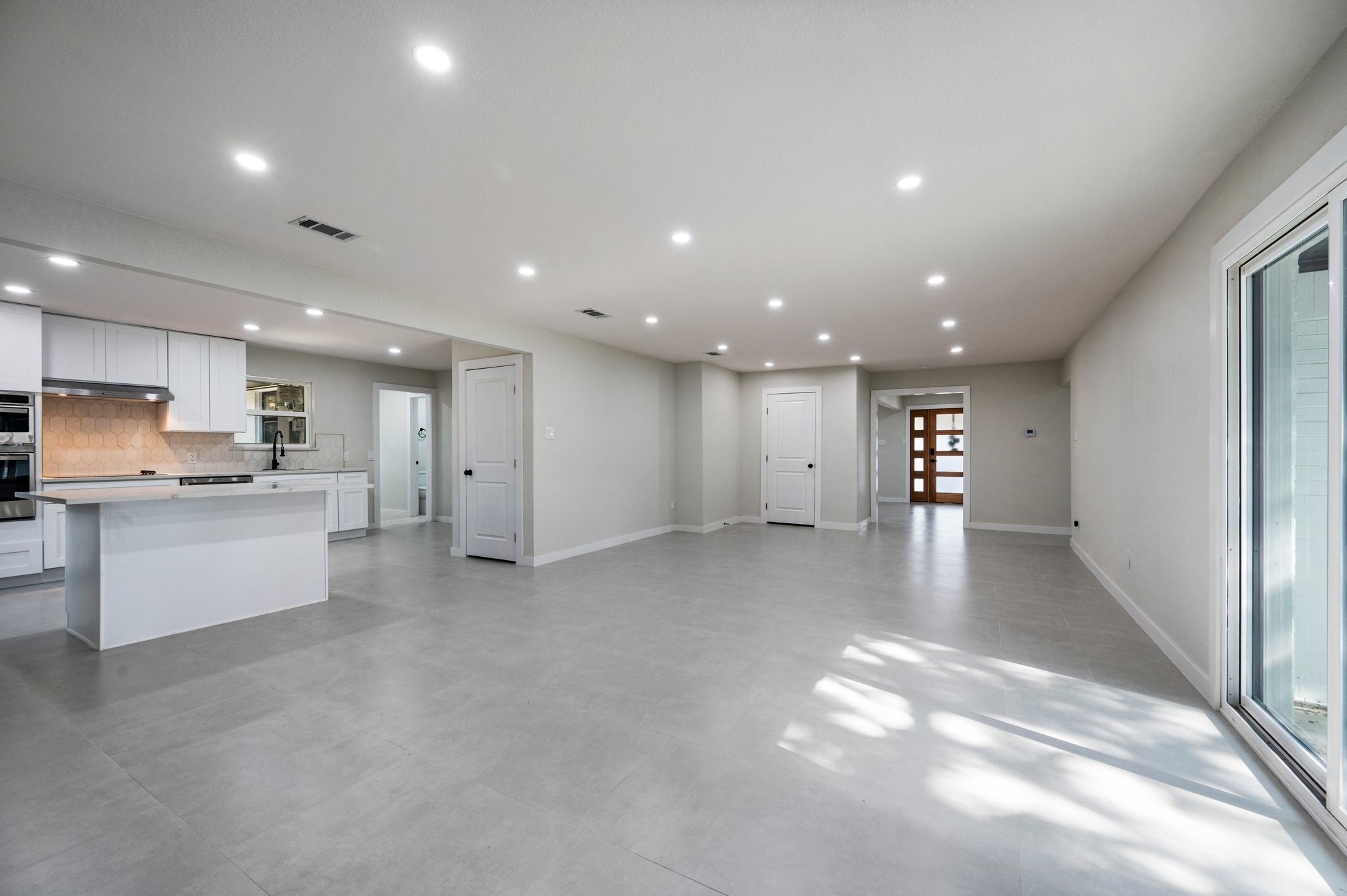 Euless, Texas, 76040, United States, 4 Bedrooms Bedrooms, ,3 BathroomsBathrooms,Residential,For Sale,1978153