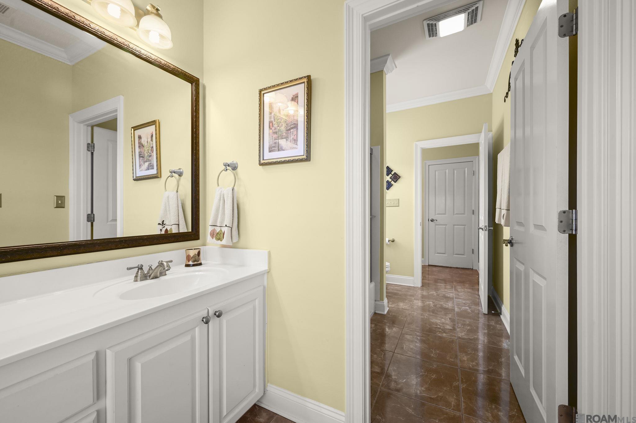 Gonzales, Louisiana, 70737, United States, 4 Bedrooms Bedrooms, ,3 BathroomsBathrooms,Residential,For Sale,2023564