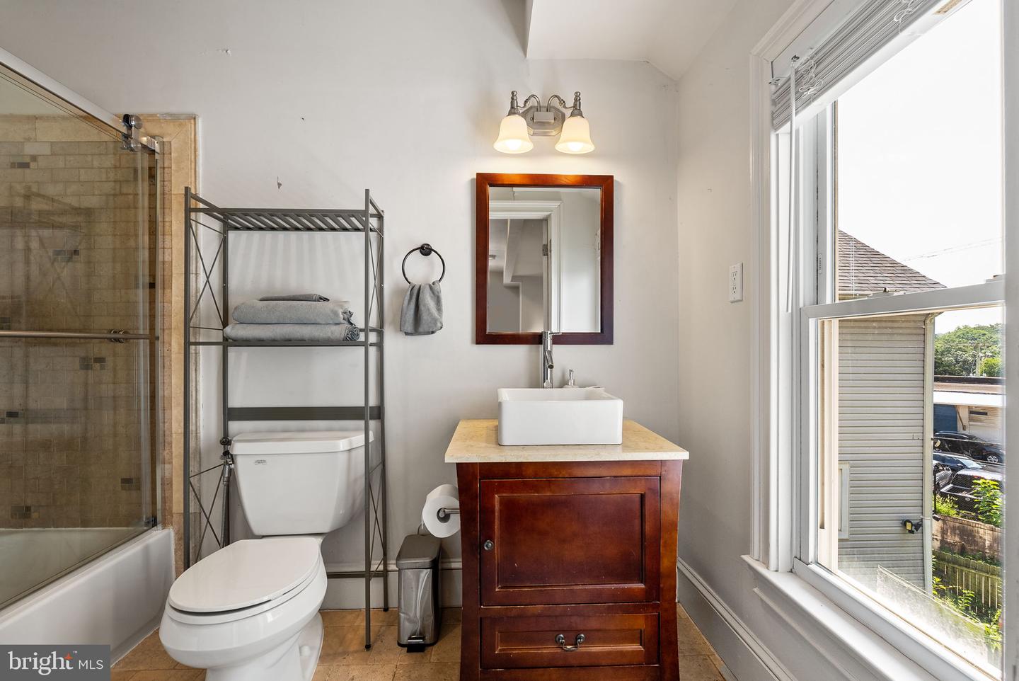 Washington, District of Columbia, 20018, United States, 3 Bedrooms Bedrooms, ,4 BathroomsBathrooms,Residential,For Sale,1907090