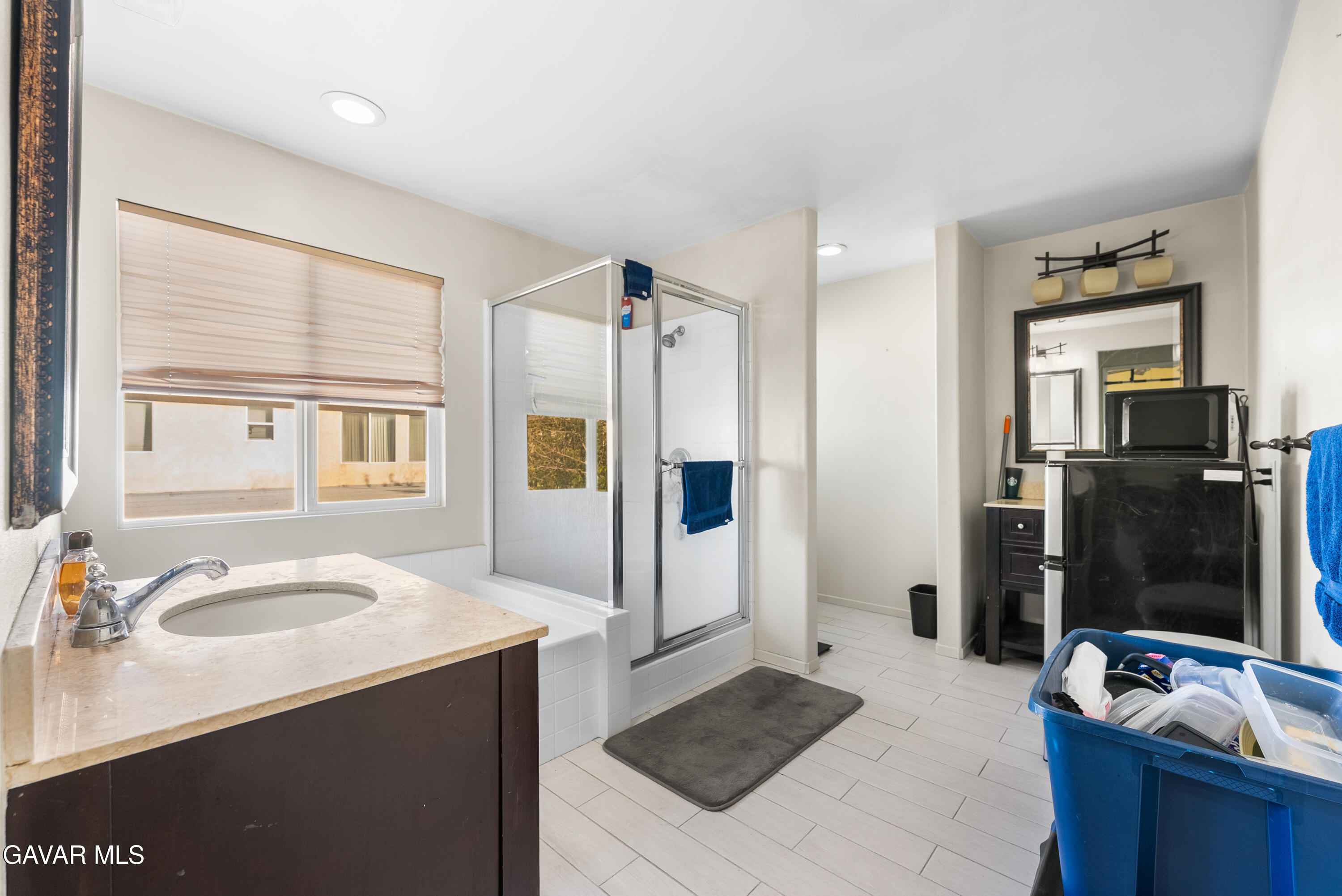 Lancaster, California, 93536, United States, 5 Bedrooms Bedrooms, ,3 BathroomsBathrooms,Residential,For Sale,1996467