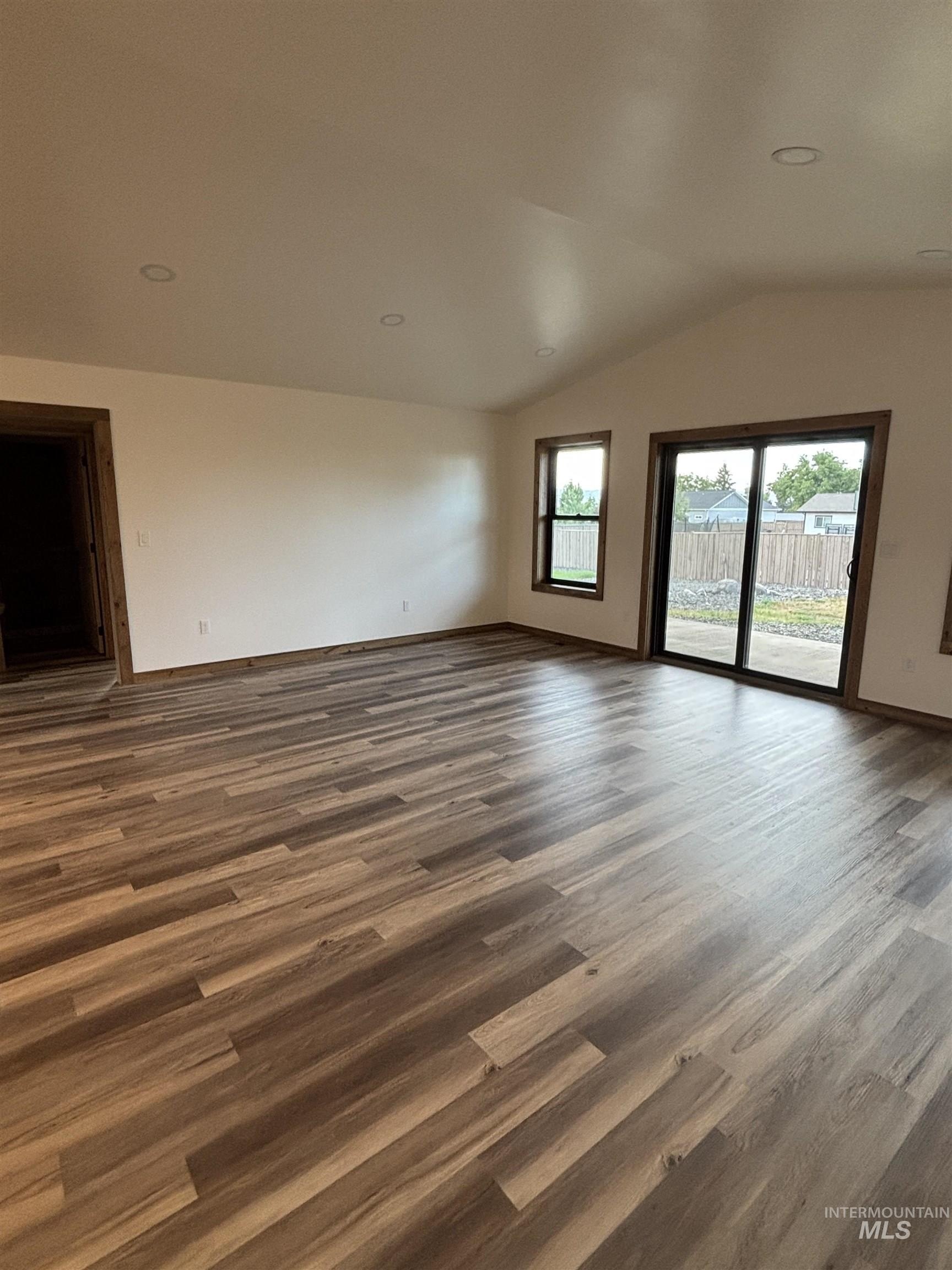 Lewiston, Idaho, 83501, United States, 3 Bedrooms Bedrooms, ,3 BathroomsBathrooms,Residential,For Sale,1980195