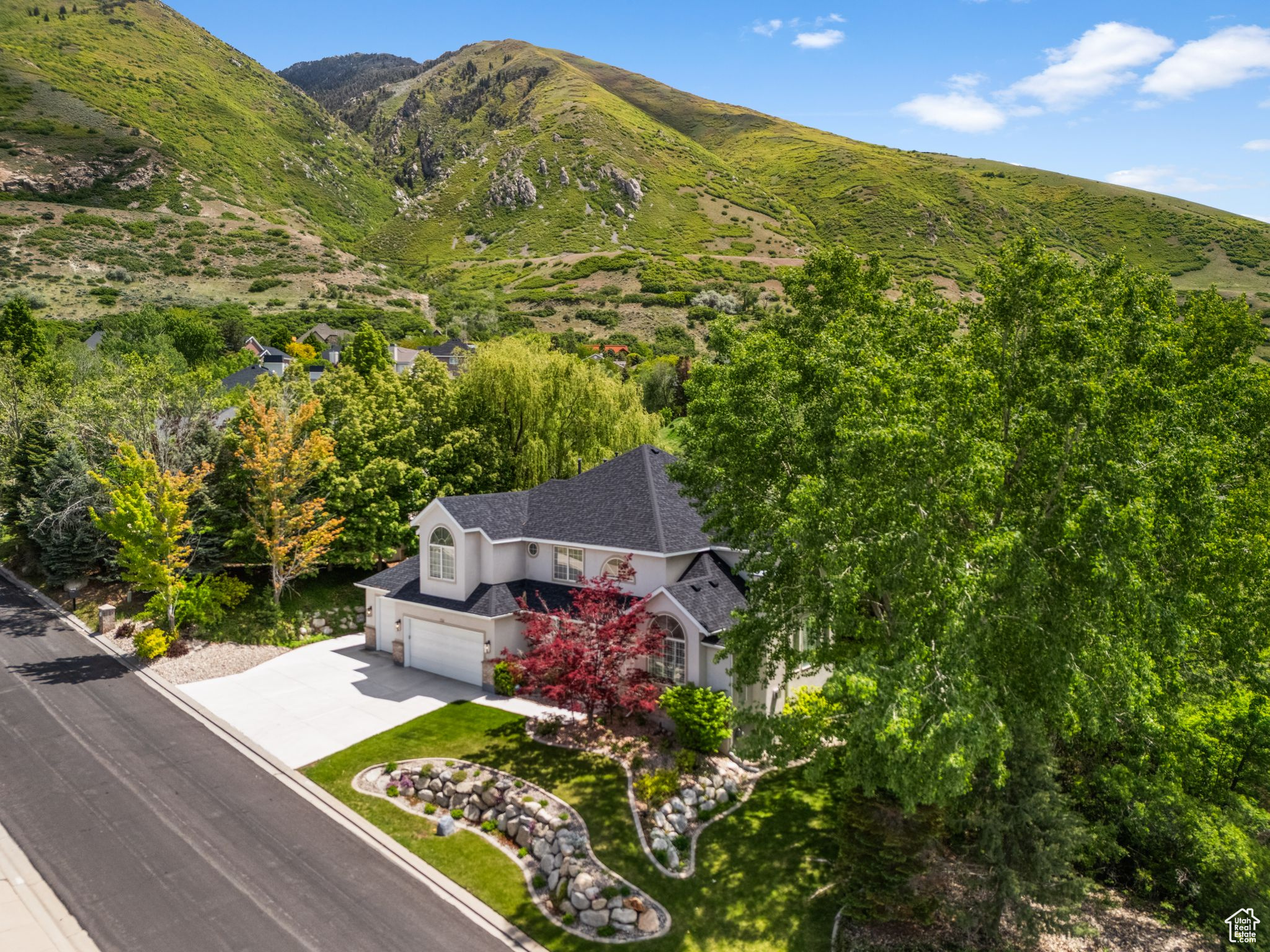 Draper, Utah, 84020, United States, 5 Bedrooms Bedrooms, ,3 BathroomsBathrooms,Residential,For Sale,1828225
