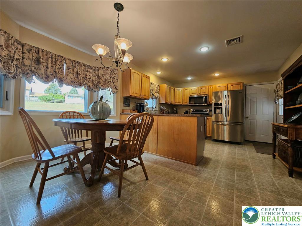 North Whitehall Twp, Pennsylvania, 18078, United States, 4 Bedrooms Bedrooms, ,3 BathroomsBathrooms,Residential,For Sale,1961837