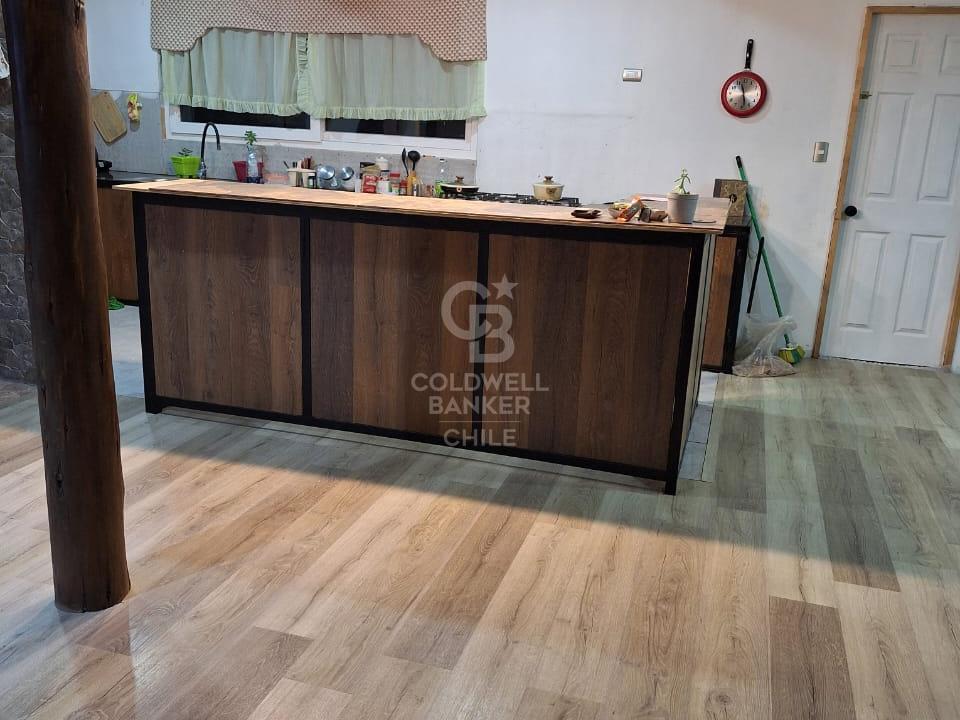 Puerto Varas, Chile, 4 Bedrooms Bedrooms, ,3 BathroomsBathrooms,Residential,For Sale,1969296