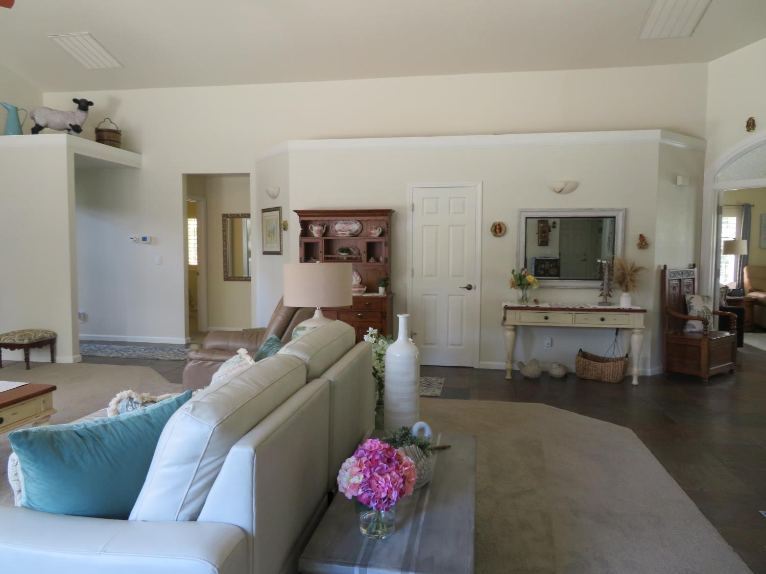 Oakdale, California, 95361, United States, 3 Bedrooms Bedrooms, ,2 BathroomsBathrooms,Residential,For Sale,1942703