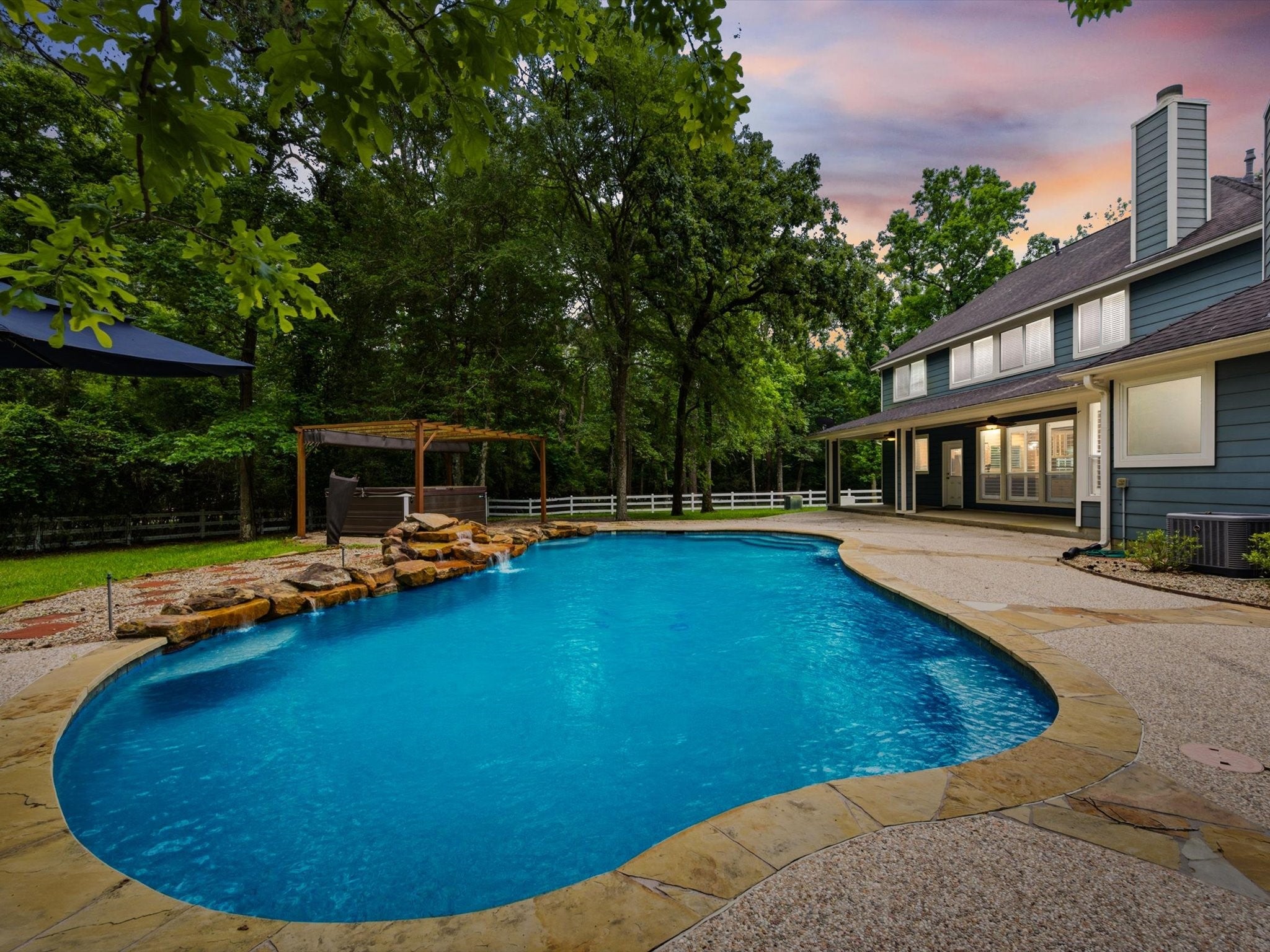 Linn Ln, Magnolia, TX 77354
