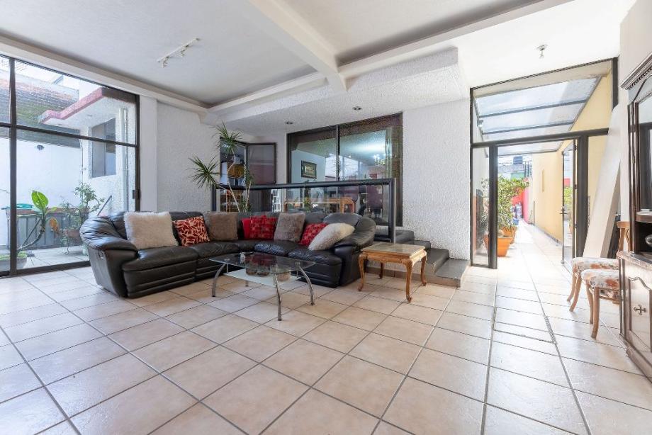 Naucalpan de Juárez, Estado de méxico, 53300, Mexico, 4 Bedrooms Bedrooms, ,4 BathroomsBathrooms,Residential,For Sale,1692816