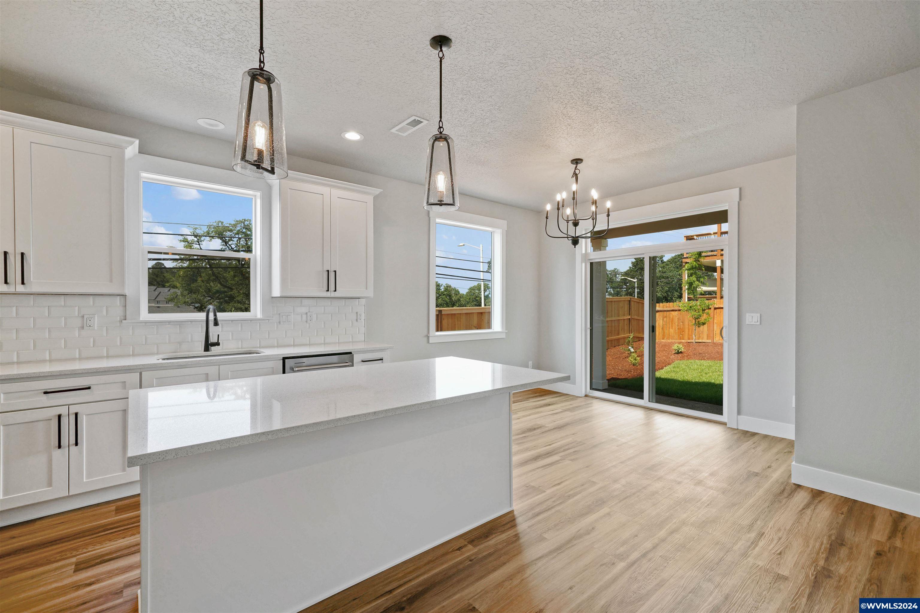 Salem, Oregon, 97306, United States, 3 Bedrooms Bedrooms, ,3 BathroomsBathrooms,Residential,For Sale,1695520