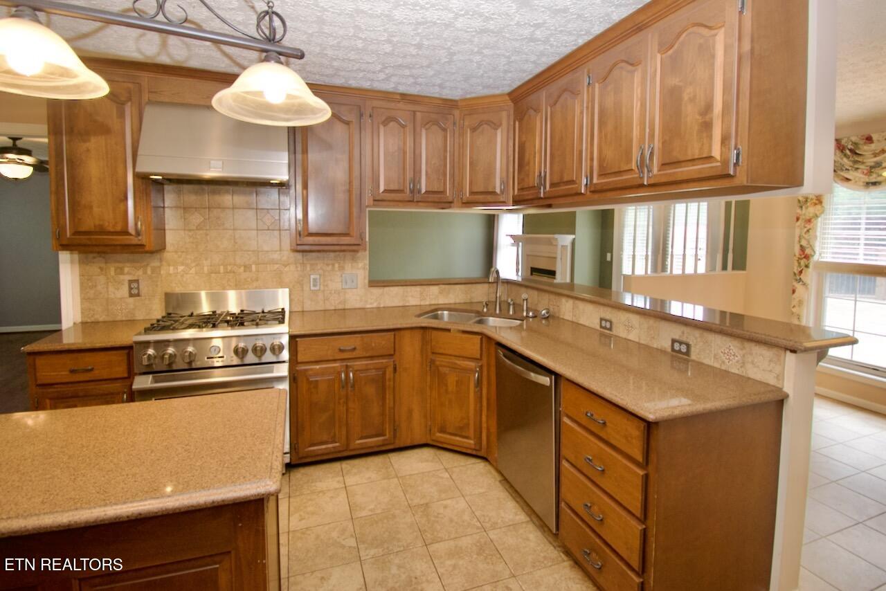 Maryville, Tennessee, 37803, United States, 3 Bedrooms Bedrooms, ,3 BathroomsBathrooms,Residential,For Sale,1857771