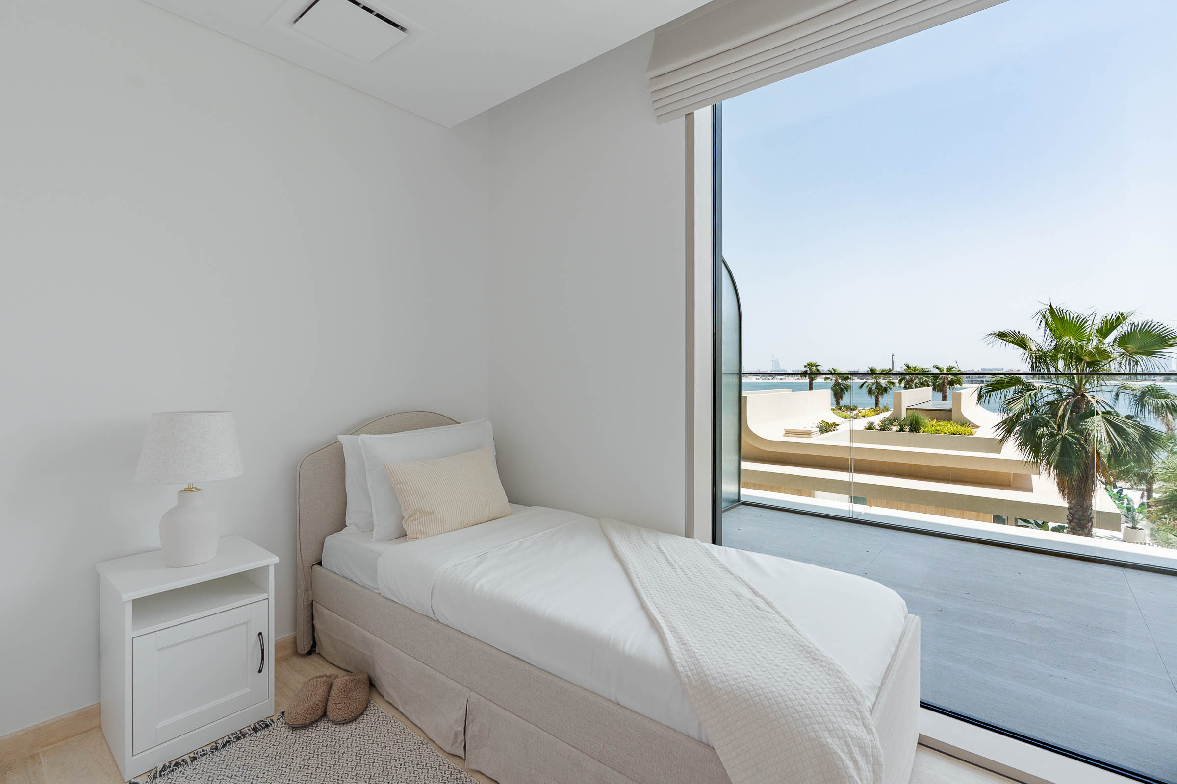  Brand-New Half-Floor Penthouse at Serenia Living - 物件實景