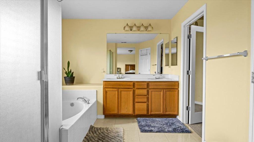 Greenfield, California, 93927, United States, 4 Bedrooms Bedrooms, ,3 BathroomsBathrooms,Residential,For Sale,1990832