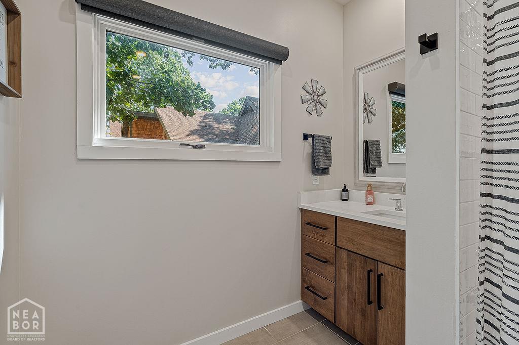 Jonesboro, Arkansas, 72404, United States, ,4 BathroomsBathrooms,Residential,For Sale,1982886