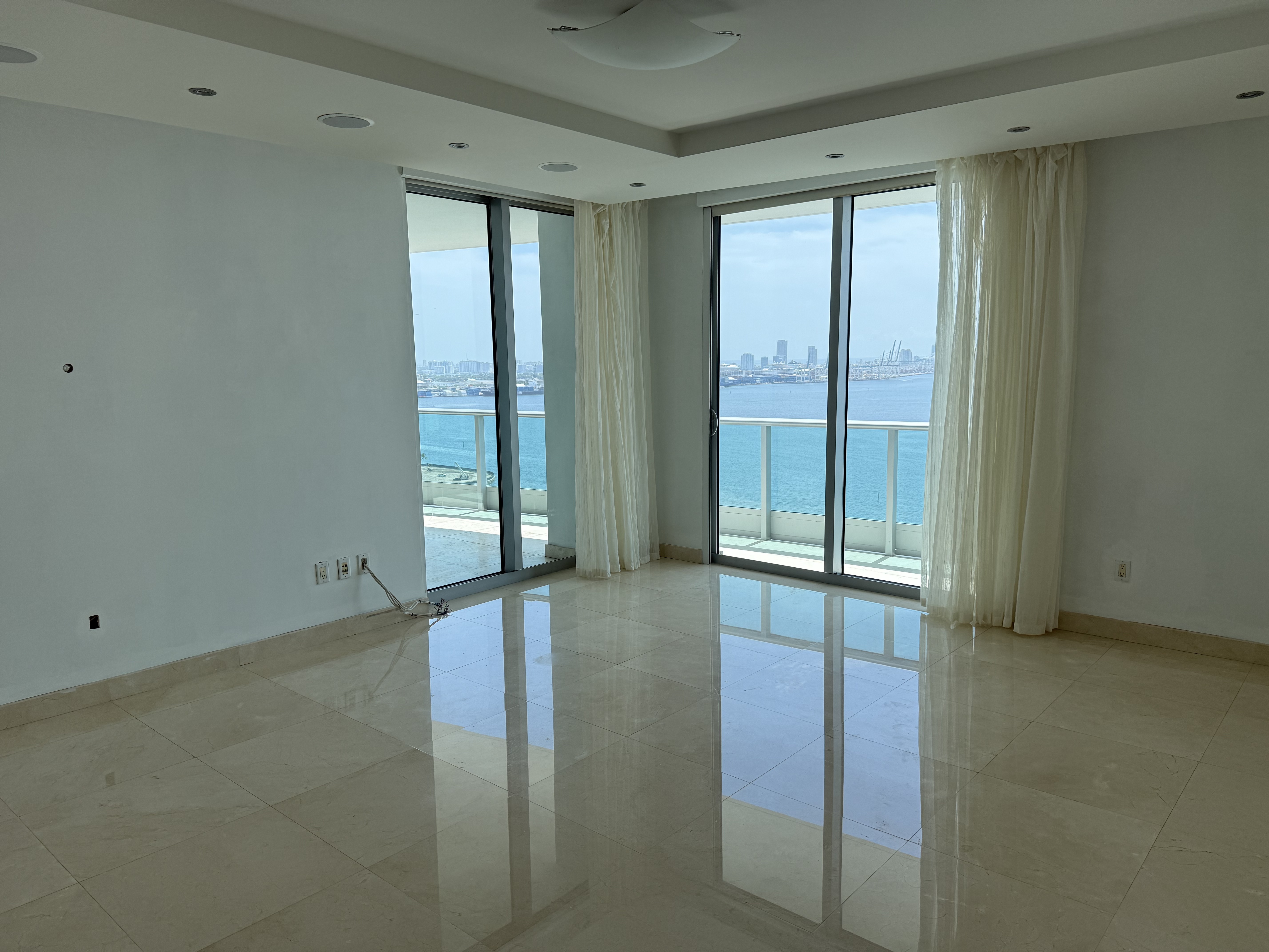  1331 Brickell Bay Drive, Miami, FL 33131 - 物件實景