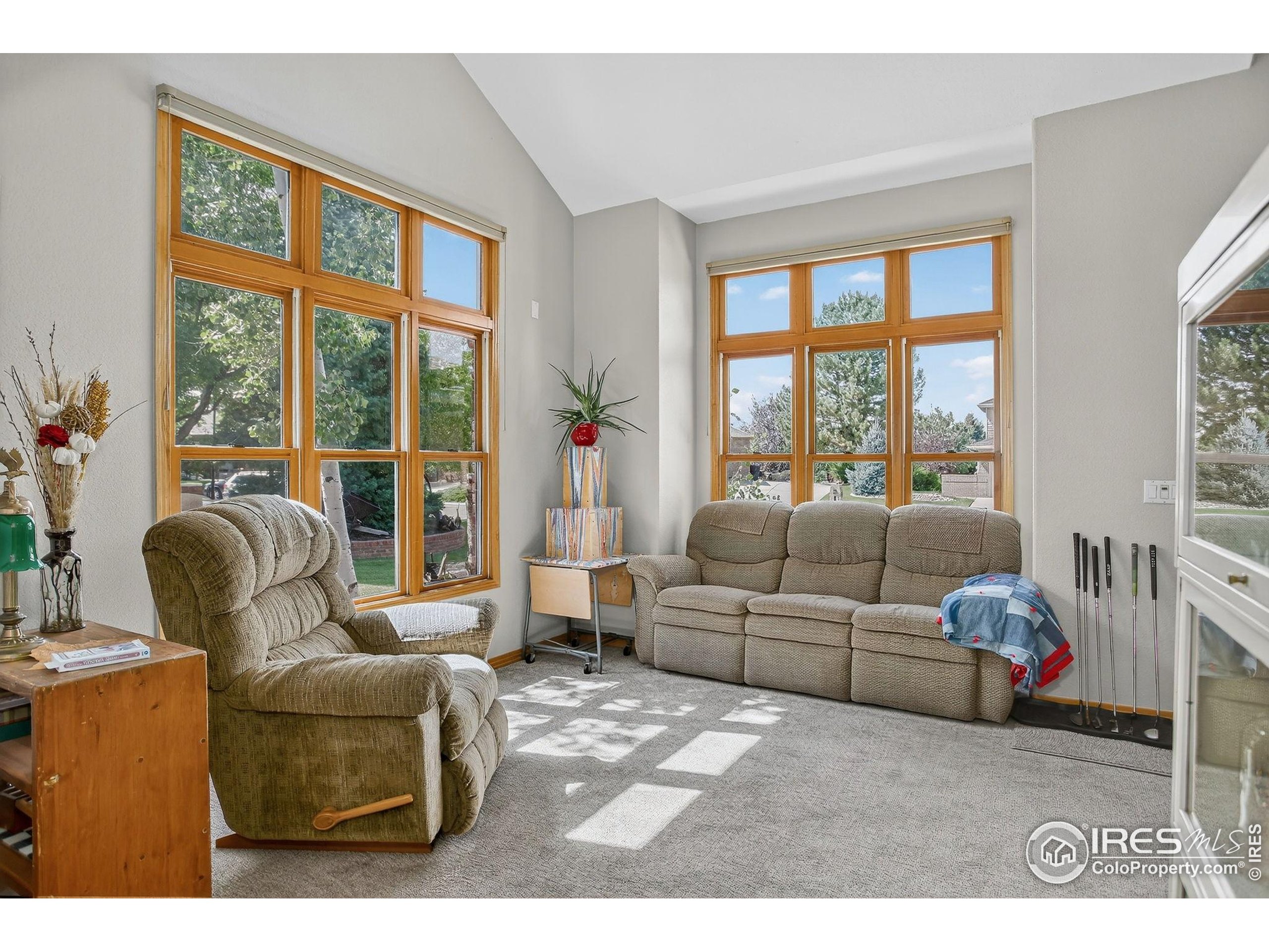Longmont, Colorado, 80504, United States, 5 Bedrooms Bedrooms, ,4 BathroomsBathrooms,Residential,For Sale,1948011