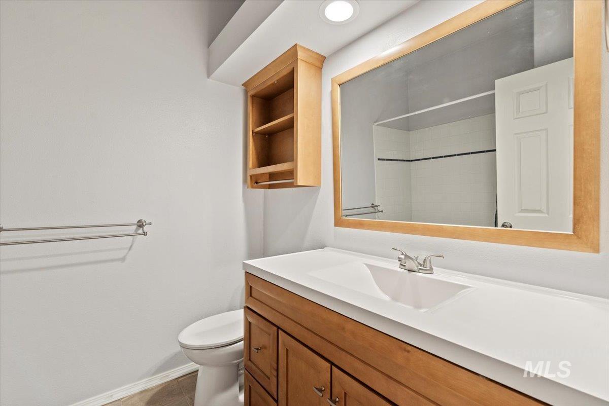 Boise, Idaho, 83716, United States, 3 Bedrooms Bedrooms, ,2 BathroomsBathrooms,Residential,For Sale,1995965