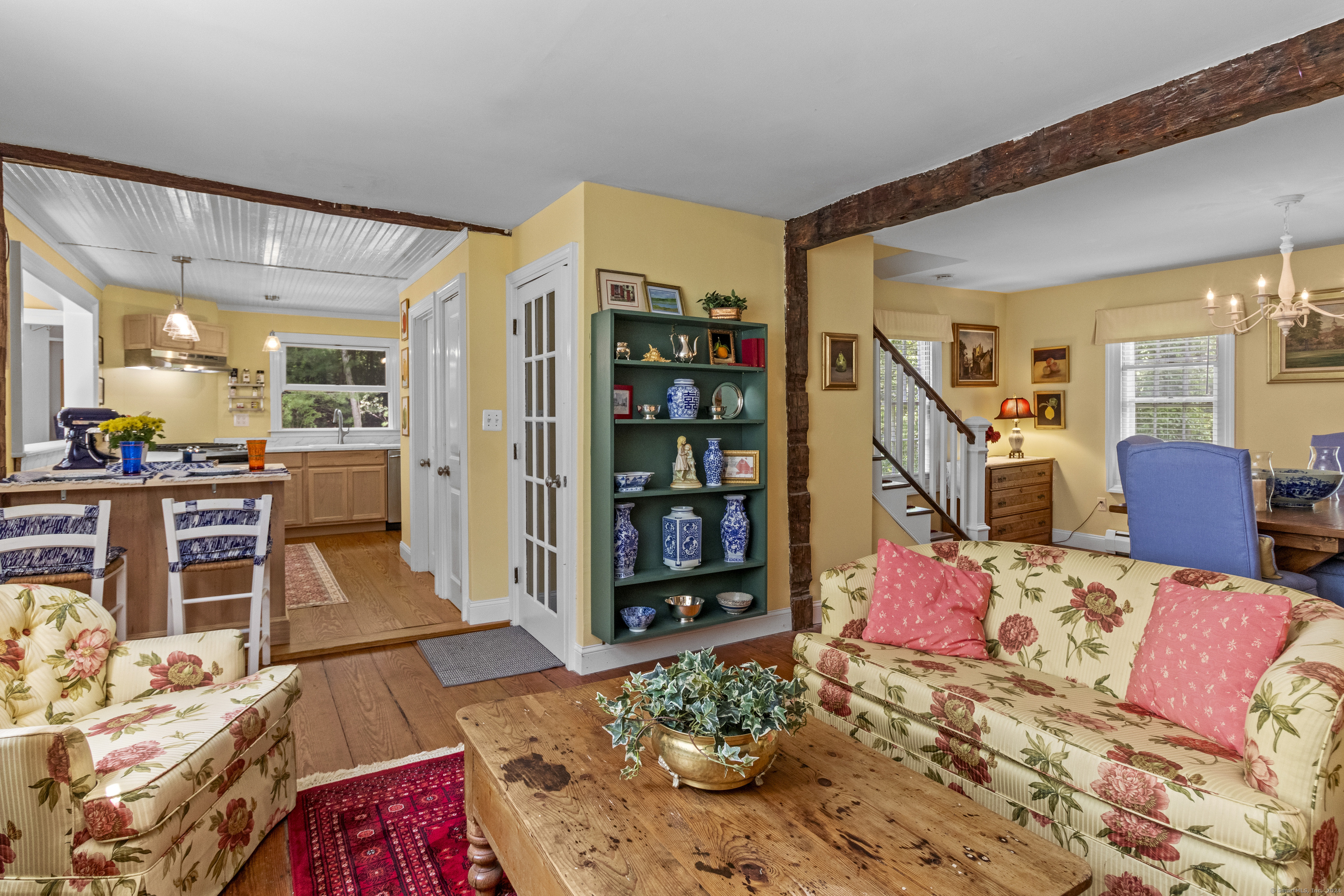 Newtown, Connecticut, 06482, United States, 3 Bedrooms Bedrooms, ,2 BathroomsBathrooms,Residential,For Sale,1828428