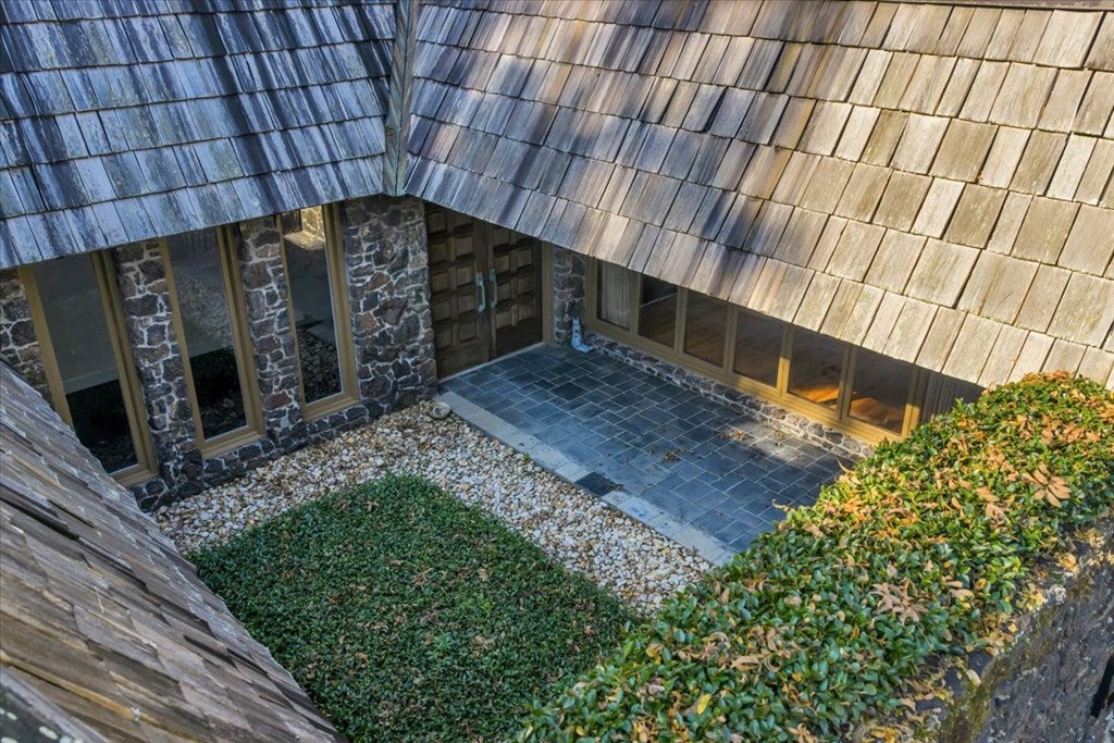 Cordele, Georgia, 31015, United States, 3 Bedrooms Bedrooms, ,5 BathroomsBathrooms,Residential,For Sale,1977947