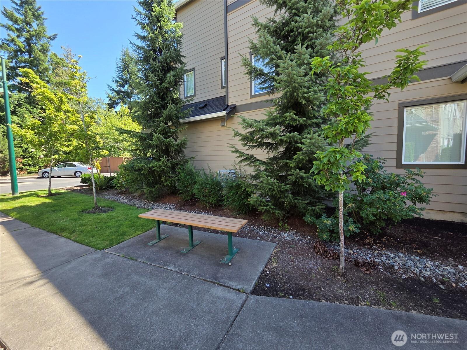 EVERETT, Washington, 98208, United States, 2 Bedrooms Bedrooms, ,3 BathroomsBathrooms,Residential,For Sale,1896693