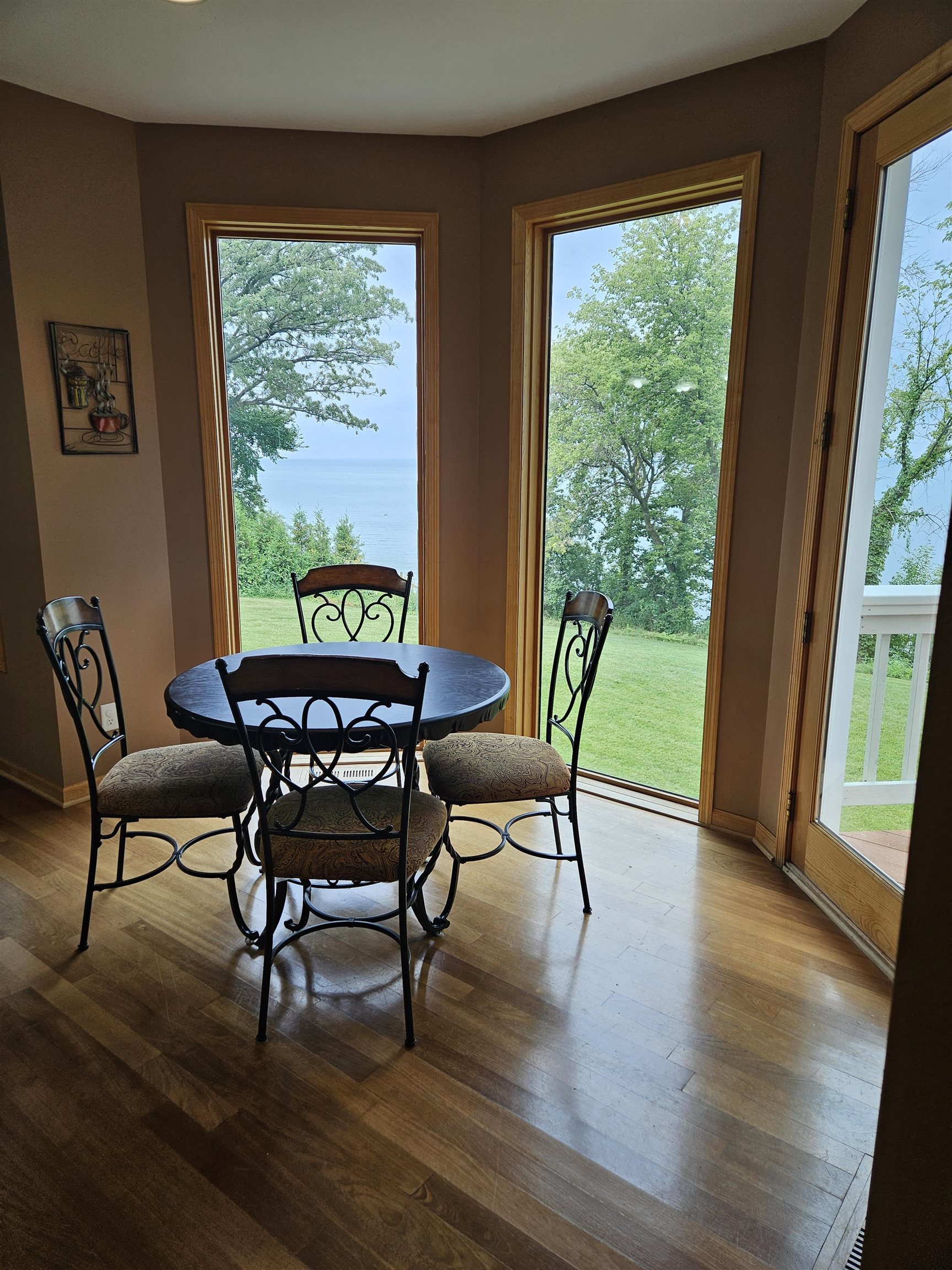CHILTON, Wisconsin, 53014, United States, 5 Bedrooms Bedrooms, ,6 BathroomsBathrooms,Residential,For Sale,1927210