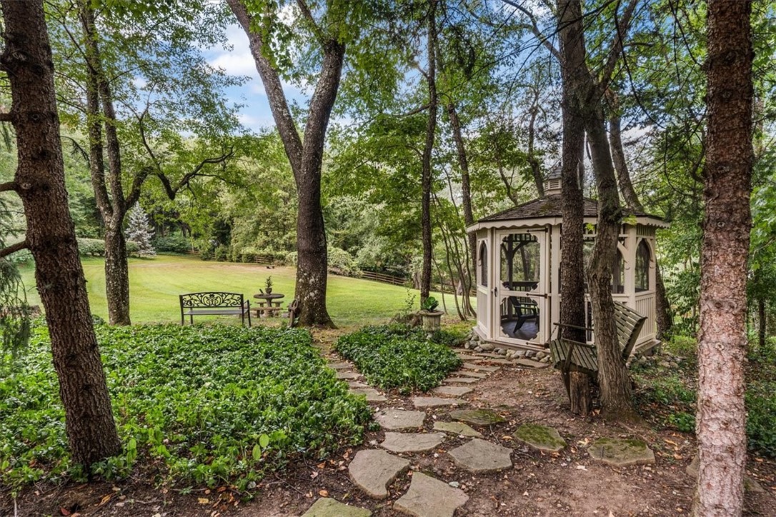 Marshall, Pennsylvania, 15090, United States, 4 Bedrooms Bedrooms, ,5 BathroomsBathrooms,Residential,For Sale,1989478