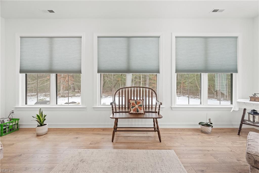 Gloucester, Virginia, 23061-2587, United States, 4 Bedrooms Bedrooms, ,3 BathroomsBathrooms,Residential,For Sale,1872162