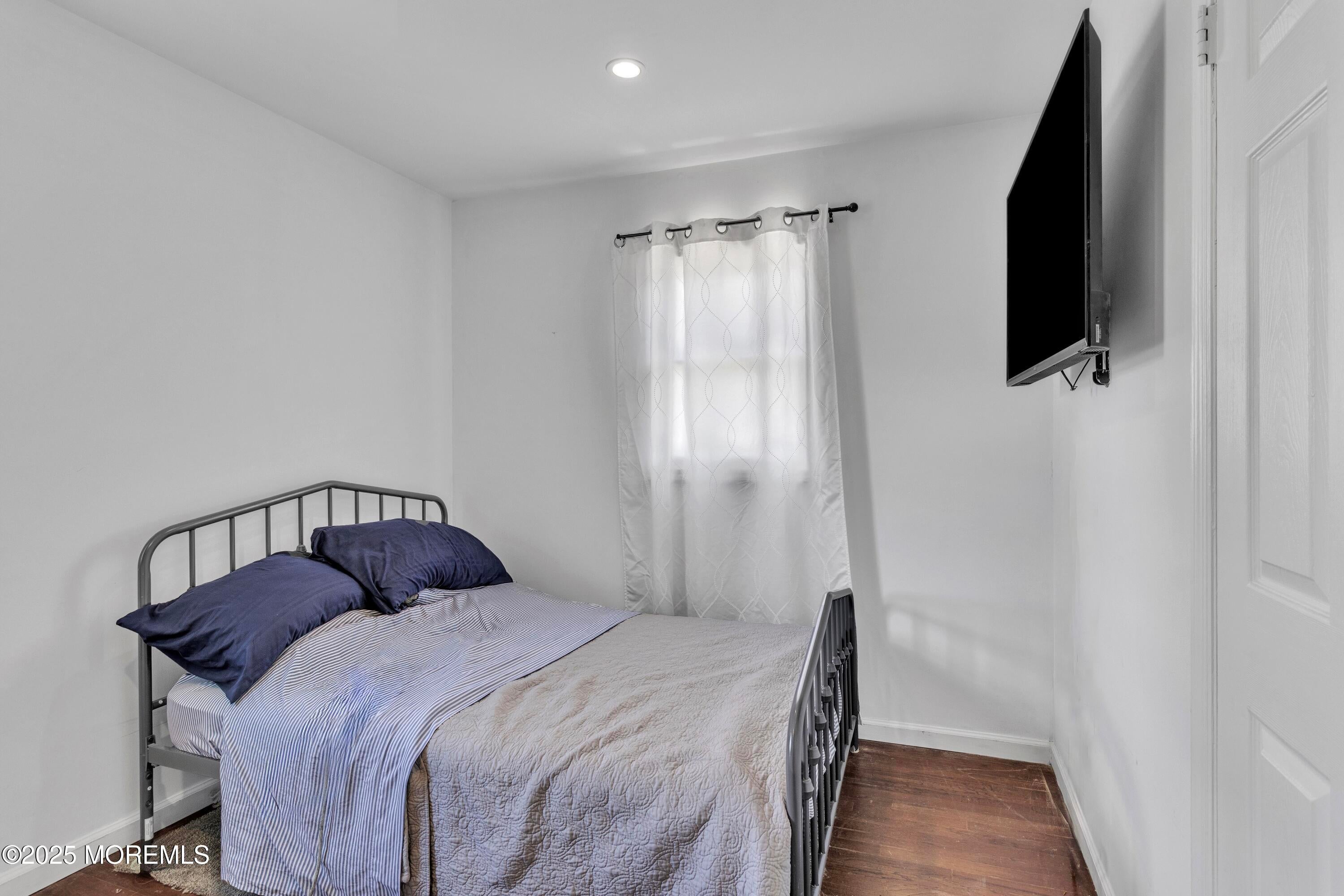 Toms River, New Jersey, 08753, United States, 5 Bedrooms Bedrooms, ,2 BathroomsBathrooms,Residential,For Sale,1996778