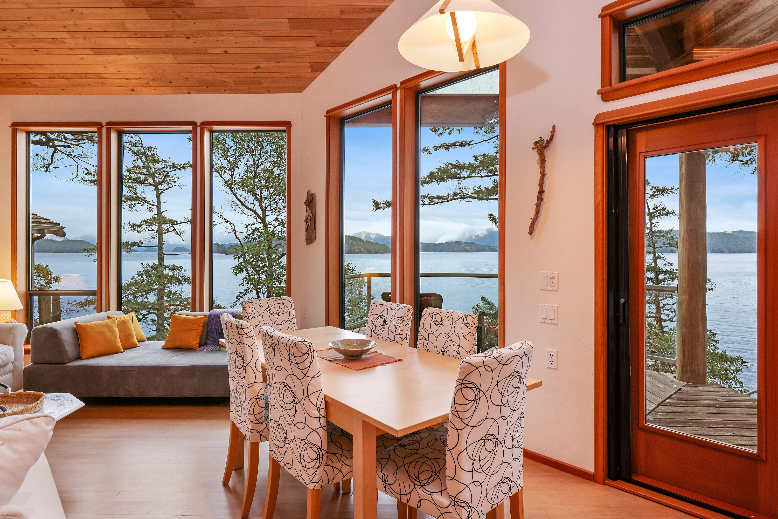  Private Lake Property - 物件實景