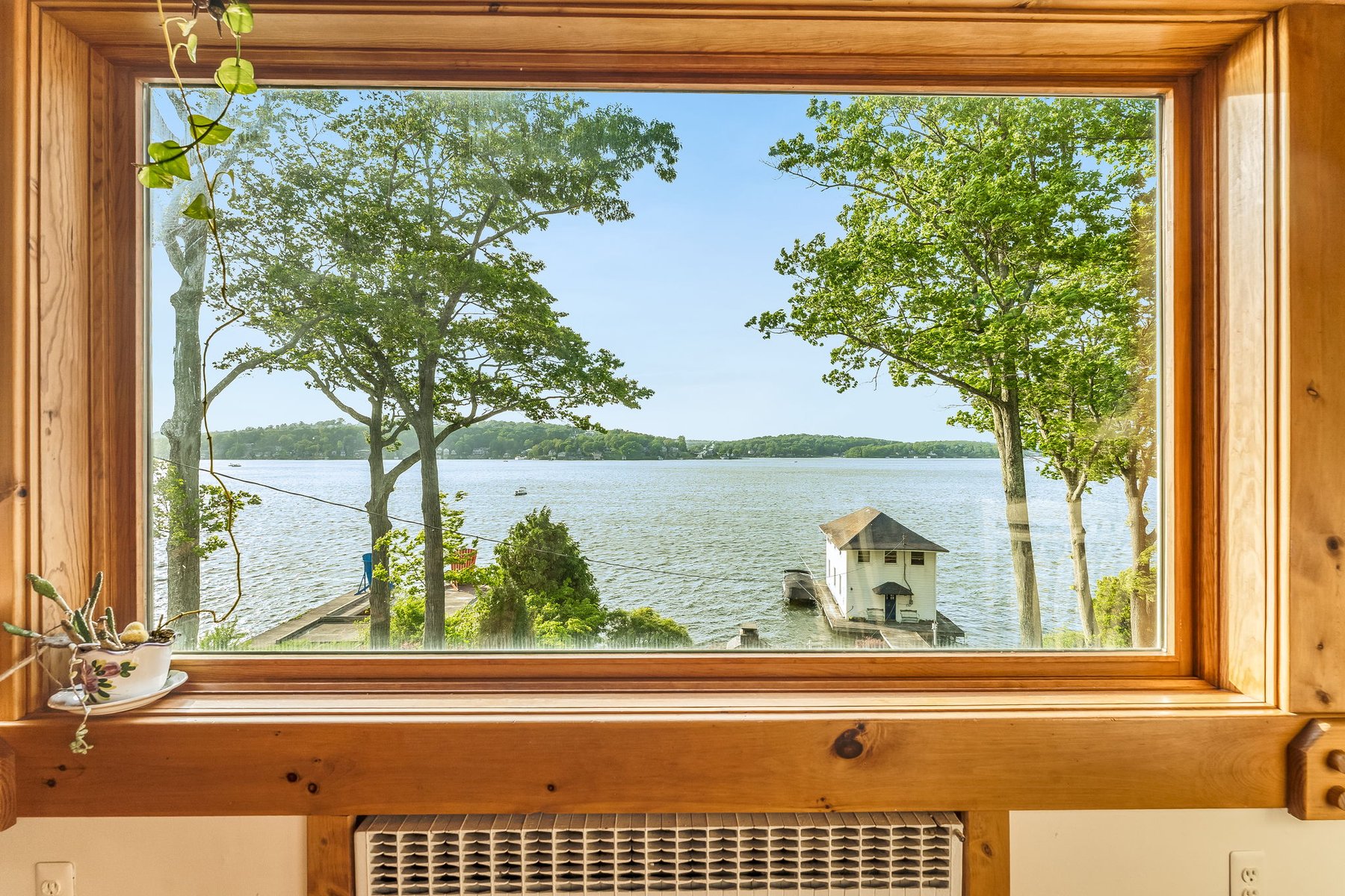  ?Sunset Cover Retreat? on Lake Hopatcong - 物件實景