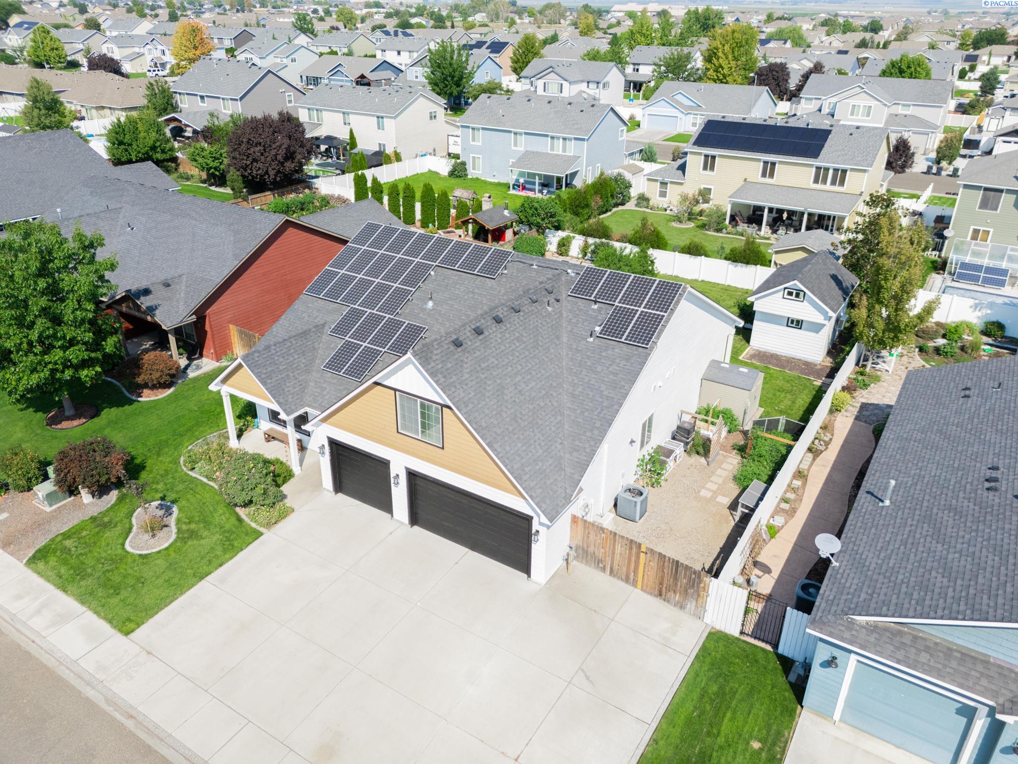 Pasco, Washington, 99301, United States, 4 Bedrooms Bedrooms, ,3 BathroomsBathrooms,Residential,For Sale,1933417