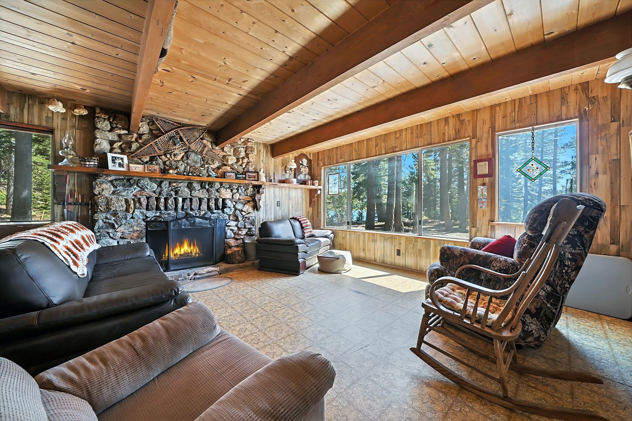  A Rare Opportunity to Own One of Silver Lake’s Best-Located Cabins - 物件實景