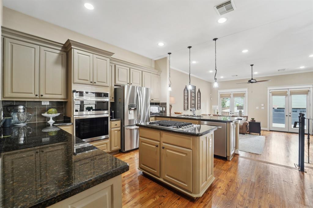 Houston, Texas, 77008, United States, 3 Bedrooms Bedrooms, ,3 BathroomsBathrooms,Residential,For Sale,1931769