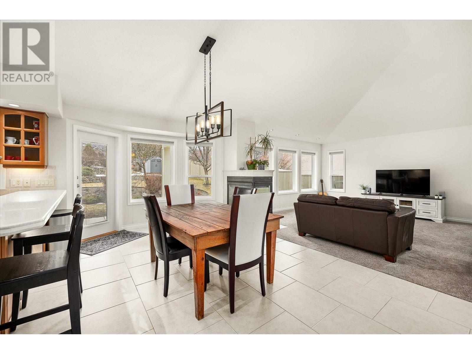 KELOWNA, British Columbia, V1W 4K9, CA, 4 Bedrooms Bedrooms, ,3 BathroomsBathrooms,Residential,For Sale,1865422