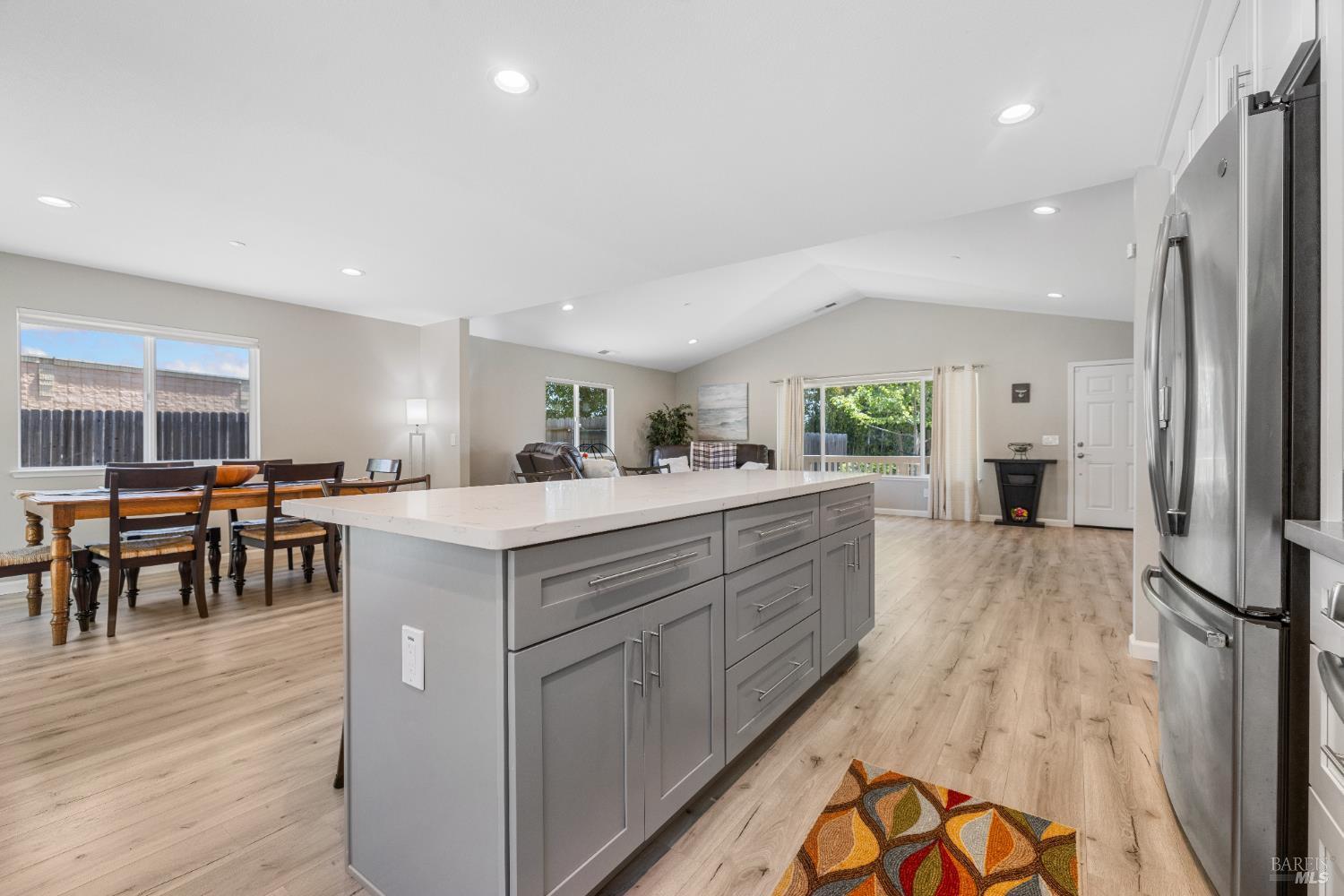 Petaluma, California, 94952, United States, 3 Bedrooms Bedrooms, ,2 BathroomsBathrooms,Residential,For Sale,1914314