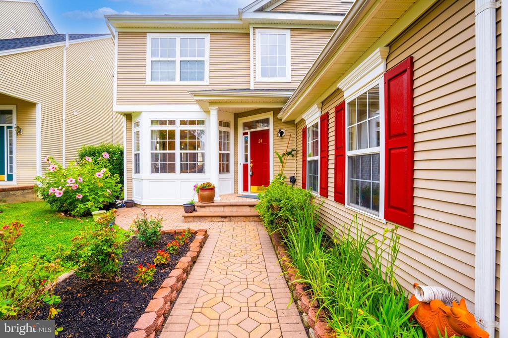 Plainsboro, New Jersey, 08536, United States, 4 Bedrooms Bedrooms, ,3 BathroomsBathrooms,Residential,For Sale,1900525