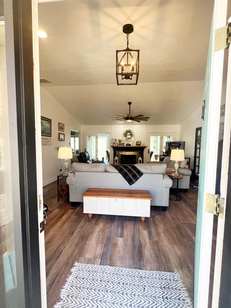 Hiawassee, Georgia, 30546, United States, 3 Bedrooms Bedrooms, ,2 BathroomsBathrooms,Residential,For Sale,1761717