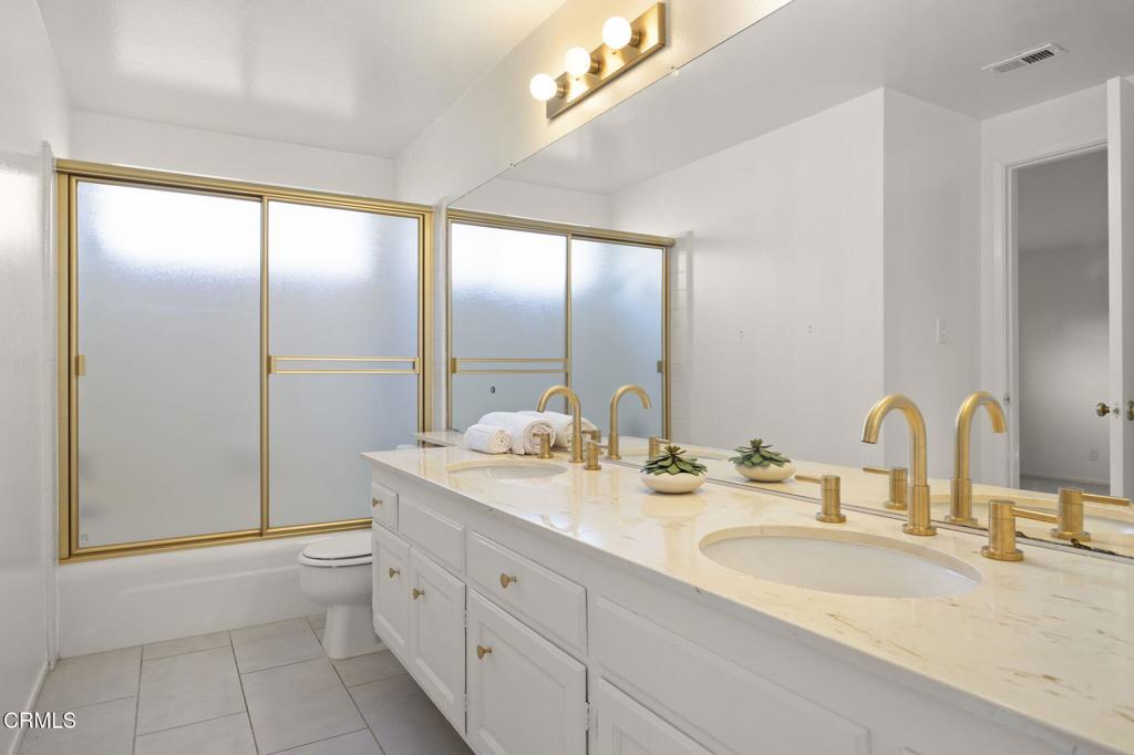 Ventura, California, 93001, United States, 4 Bedrooms Bedrooms, ,3 BathroomsBathrooms,Residential,For Sale,1974462