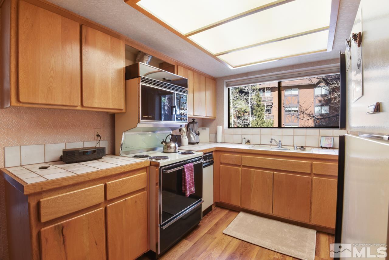 Incline Village, Nevada, 89451, United States, 2 Bedrooms Bedrooms, ,2 BathroomsBathrooms,Residential,For Sale,1754182