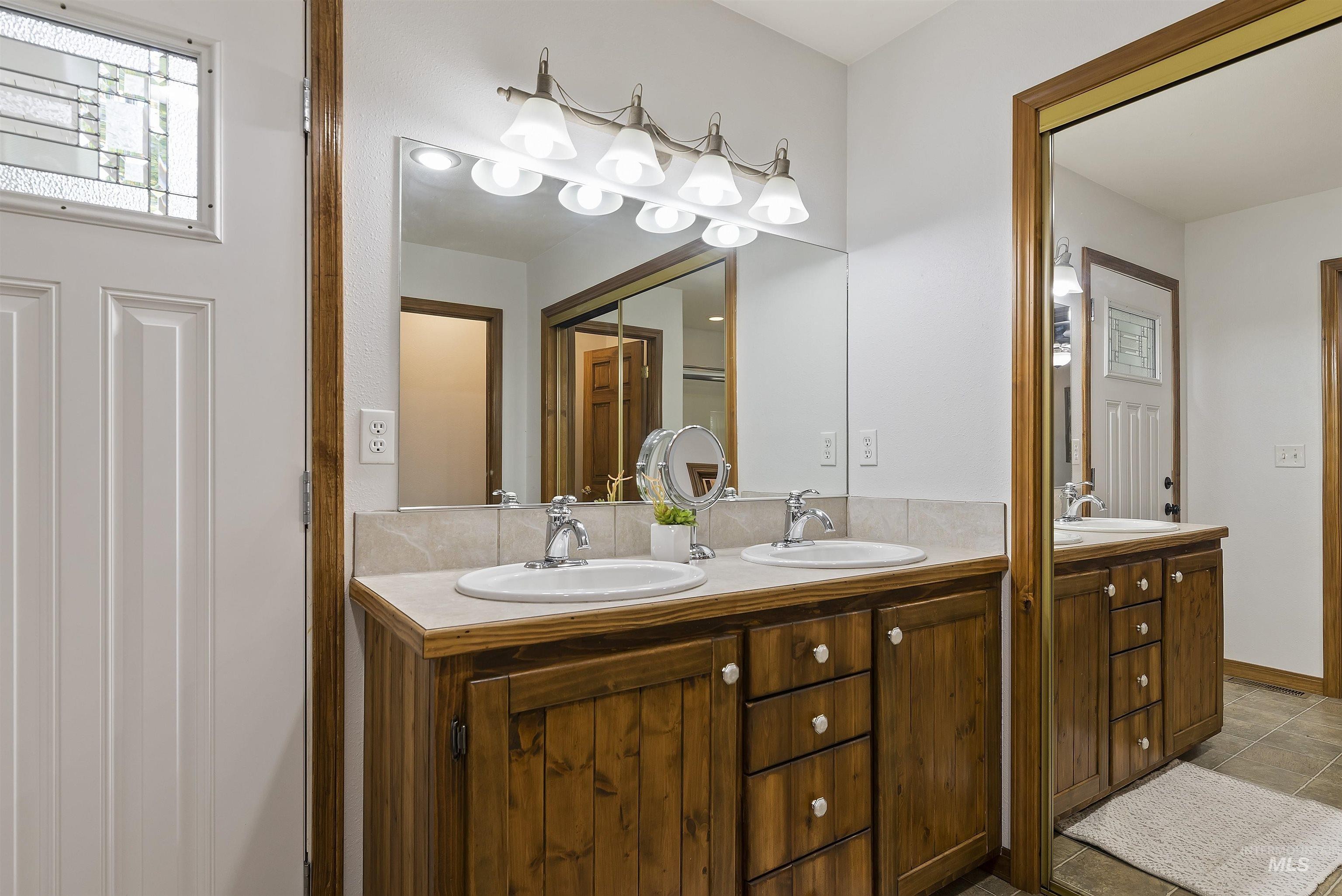 2322 Smith Ave, Boise, Idaho, 83702, United States, 4 Bedrooms Bedrooms, ,3 BathroomsBathrooms,Residential,For Sale,2322 Smith Ave,1433750