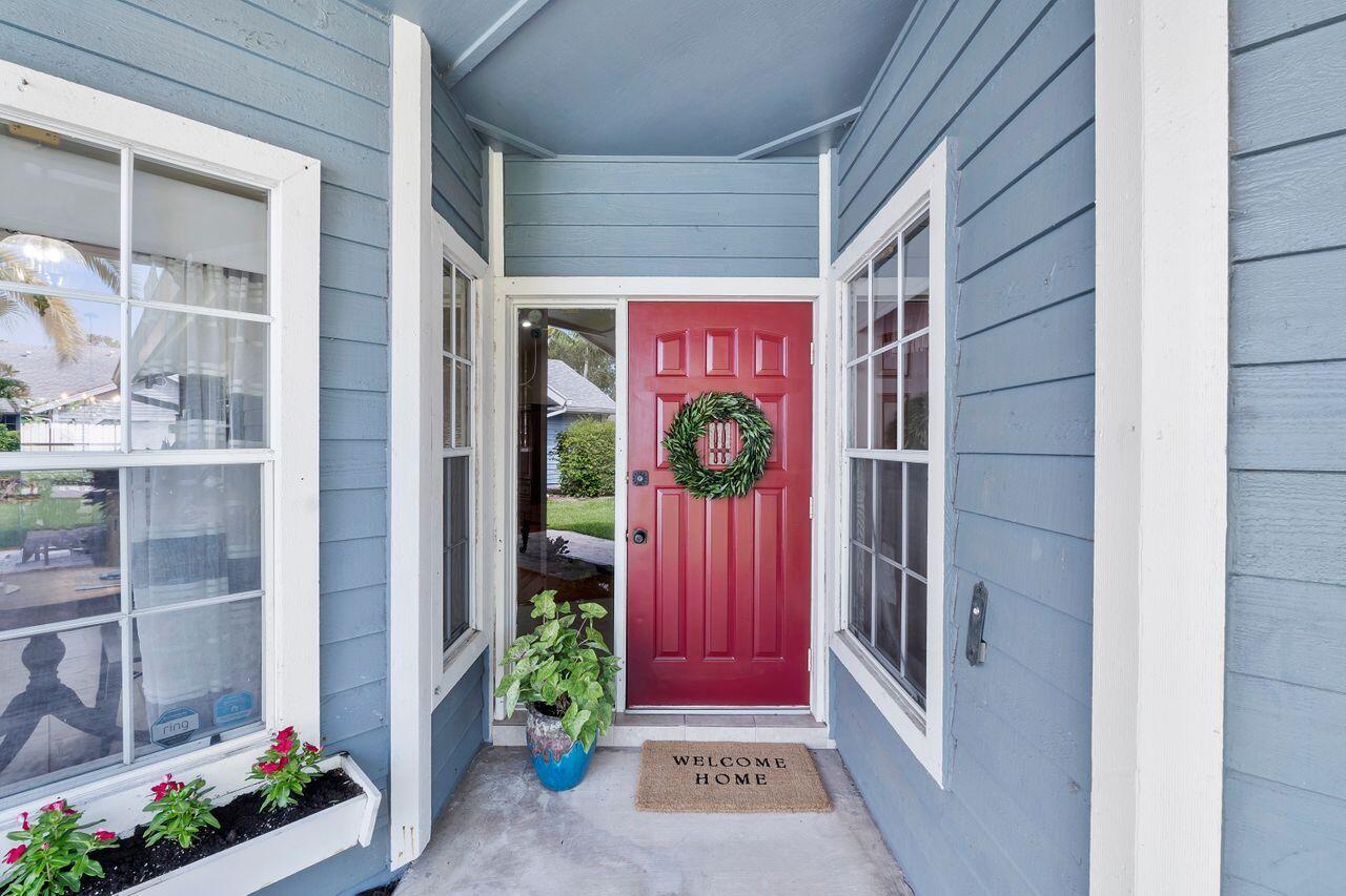 Wellington, Florida, 33414, United States, 2 Bedrooms Bedrooms, ,2 BathroomsBathrooms,Residential,For Sale,1892262